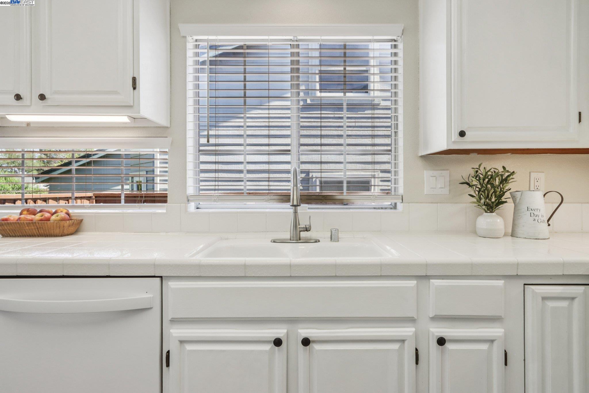 Detail Gallery Image 15 of 48 For 974 Clinton Pl, Pleasanton,  CA 94566 - 3 Beds | 2 Baths