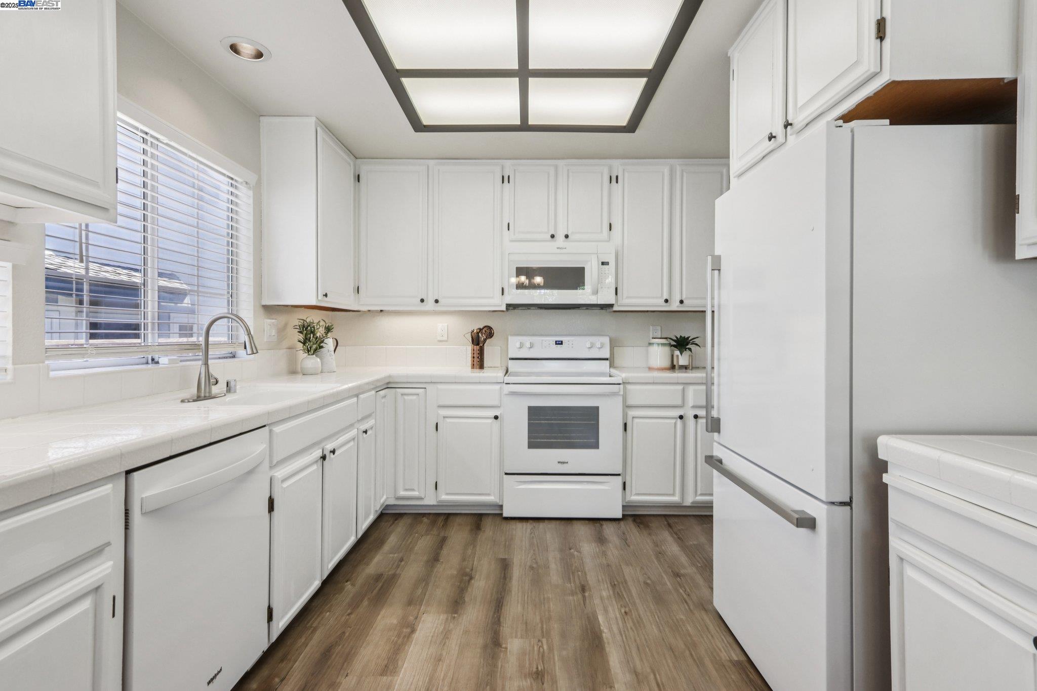 Detail Gallery Image 18 of 48 For 974 Clinton Pl, Pleasanton,  CA 94566 - 3 Beds | 2 Baths