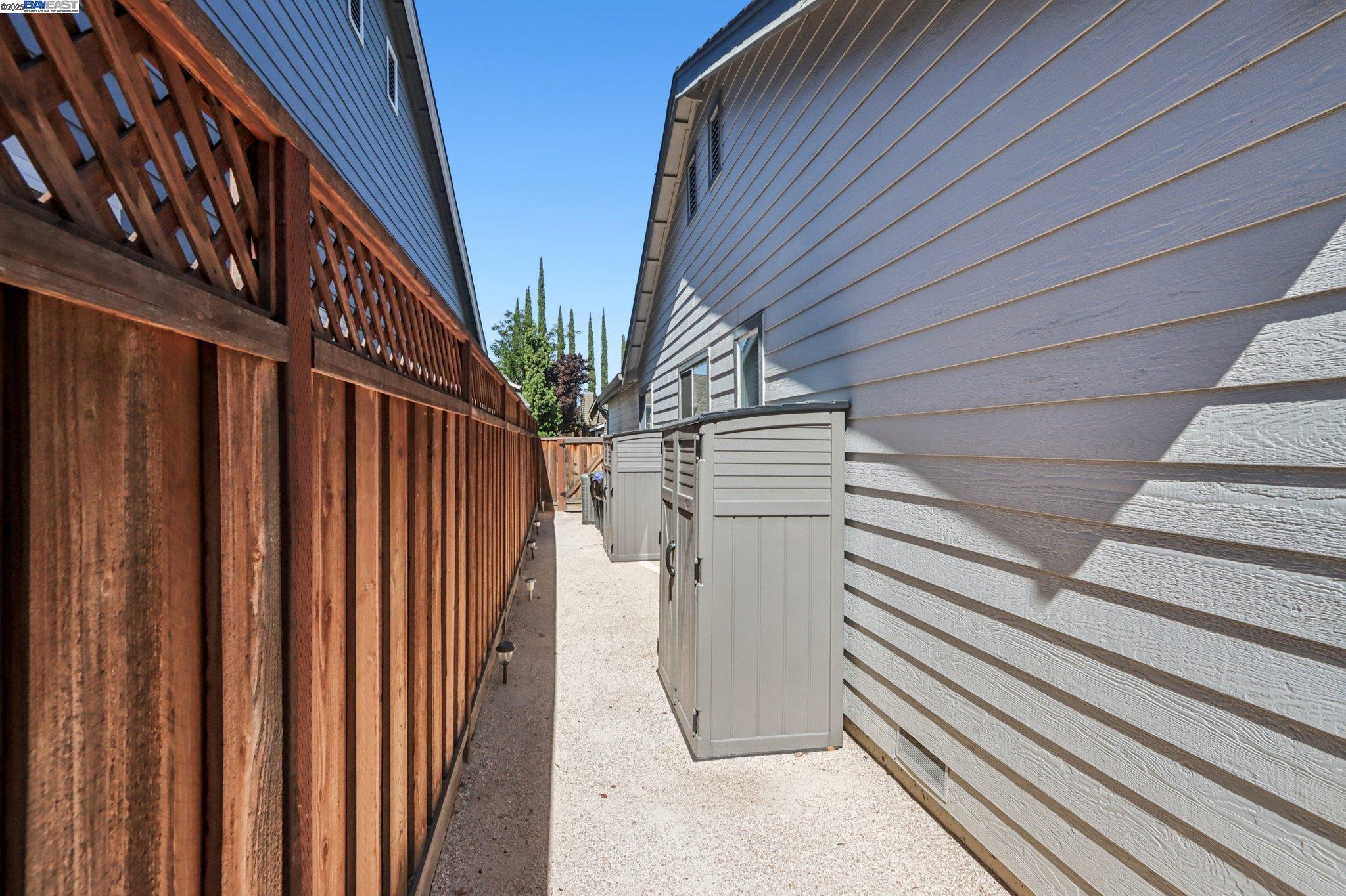 Detail Gallery Image 35 of 48 For 974 Clinton Pl, Pleasanton,  CA 94566 - 3 Beds | 2 Baths
