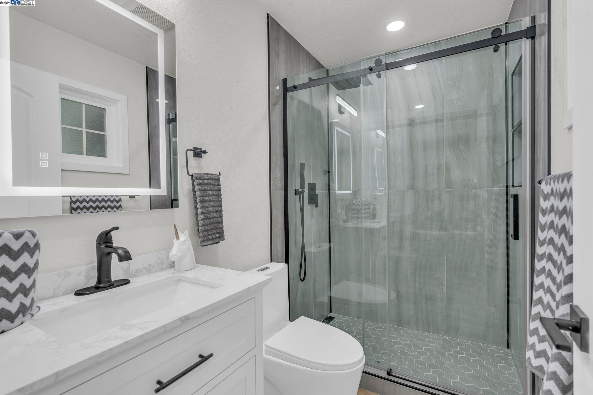 Detail Gallery Image 13 of 26 For 4708 Portola Dr, Fremont,  CA 94536 - 3 Beds | 2 Baths