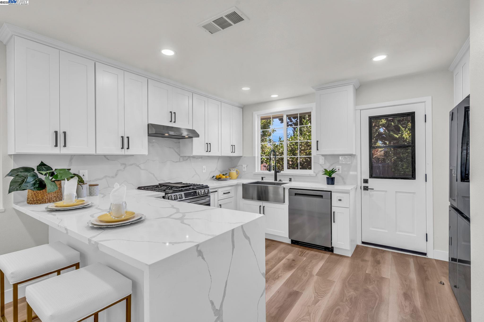 Detail Gallery Image 8 of 26 For 4708 Portola Dr, Fremont,  CA 94536 - 3 Beds | 2 Baths