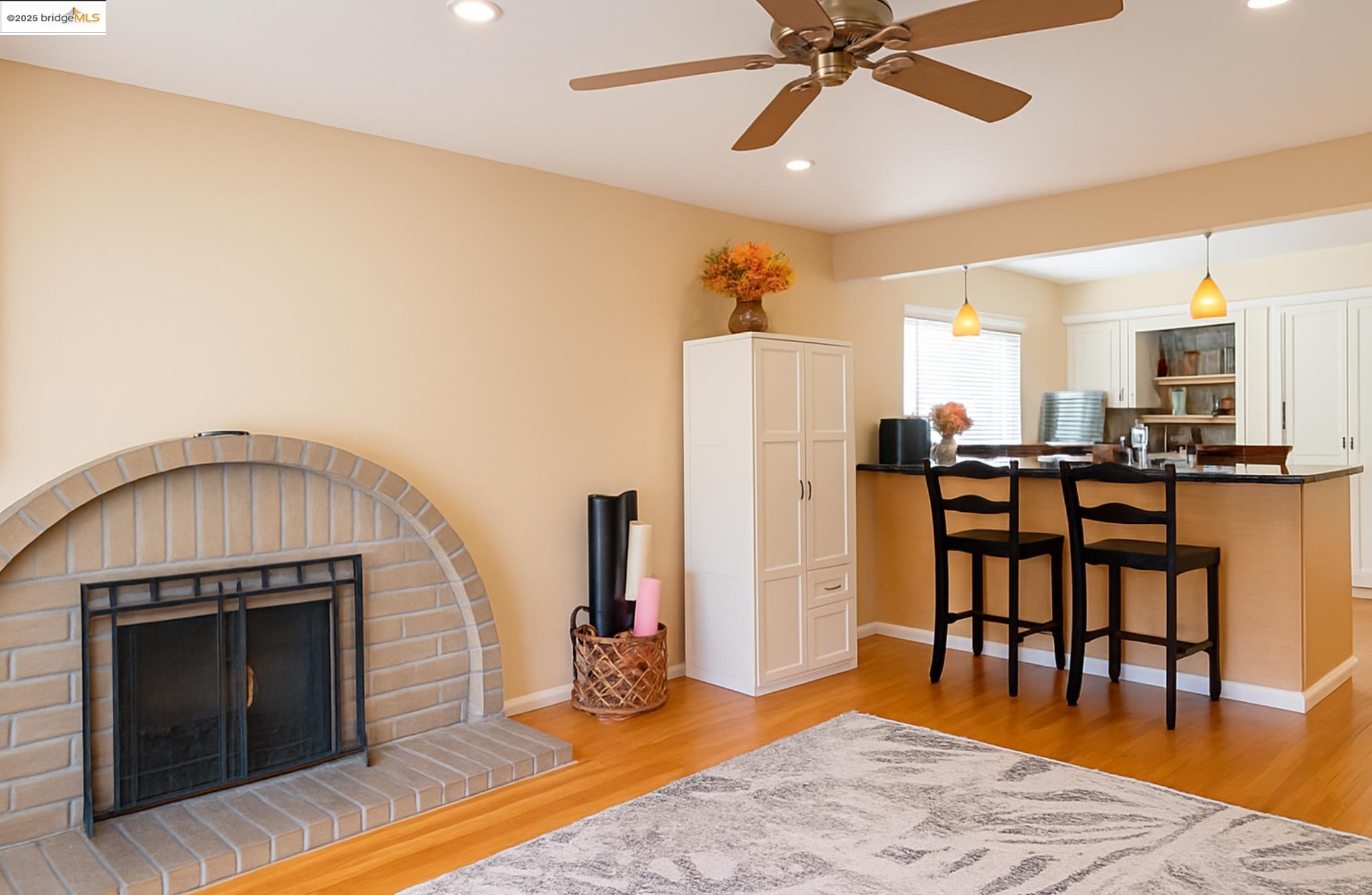 Detail Gallery Image 14 of 40 For 3555 Laurant Way, San Jose,  CA 95132 - 4 Beds | 2 Baths