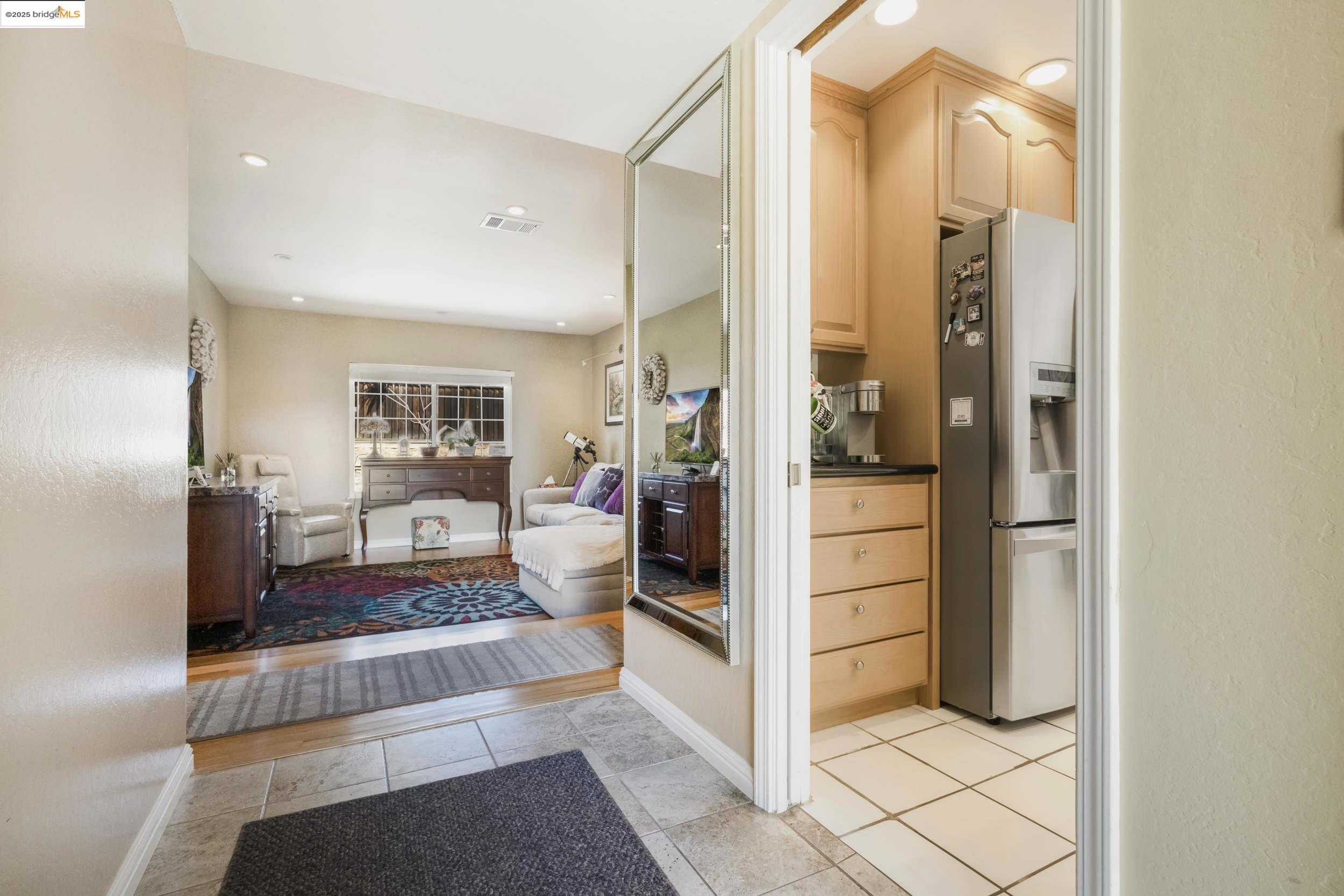 Detail Gallery Image 4 of 37 For 3555 Laurant Way, San Jose,  CA 95132 - 4 Beds | 2 Baths