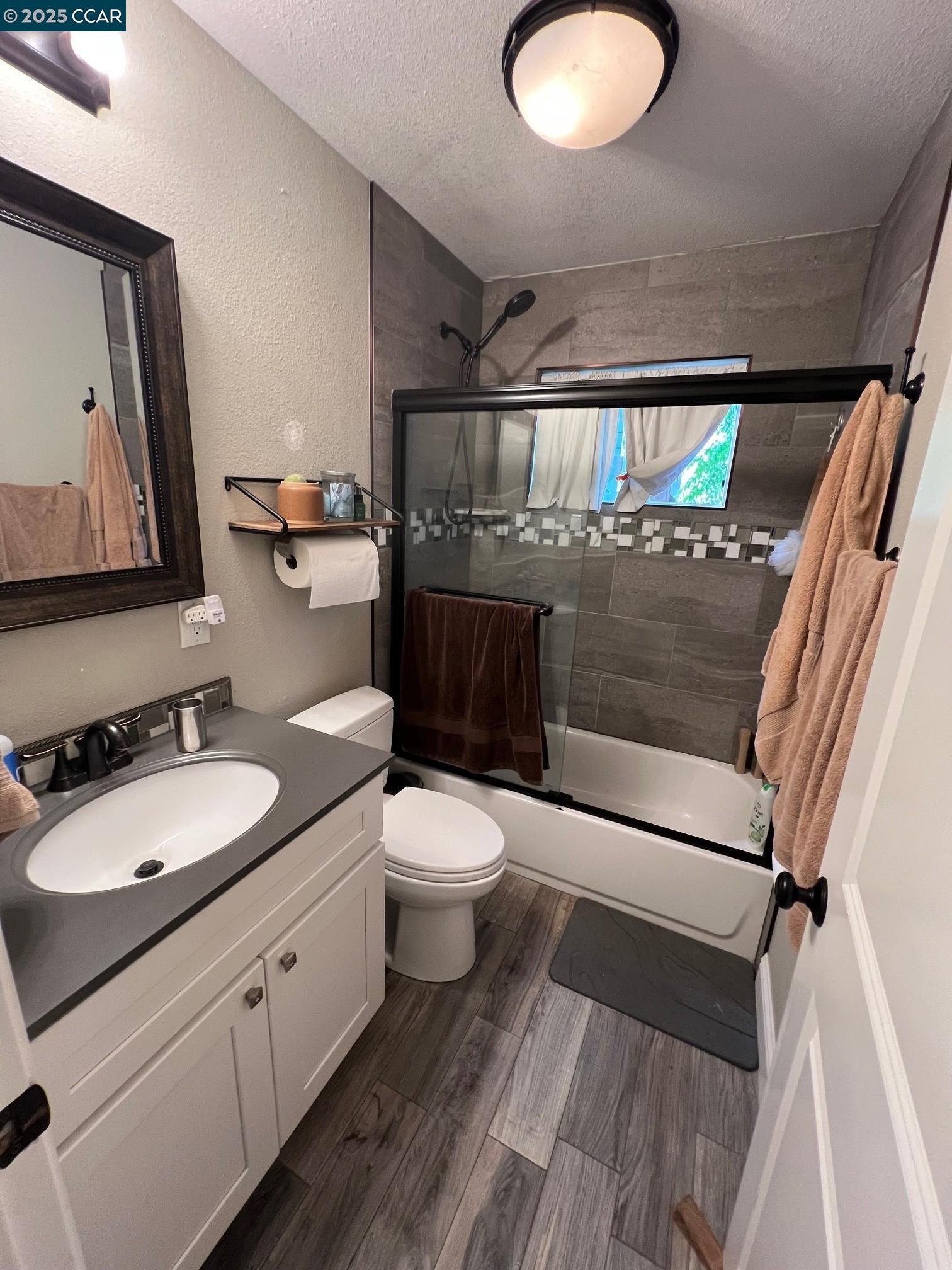 Detail Gallery Image 13 of 16 For 4274 Armand Dr, Concord,  CA 94521 - 3 Beds | 2 Baths