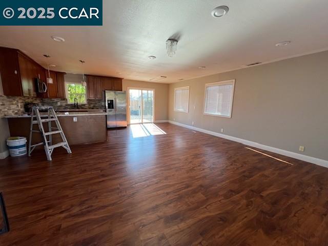 Detail Gallery Image 7 of 10 For 4274 Armand Dr, Concord,  CA 94521 - 3 Beds | 2 Baths