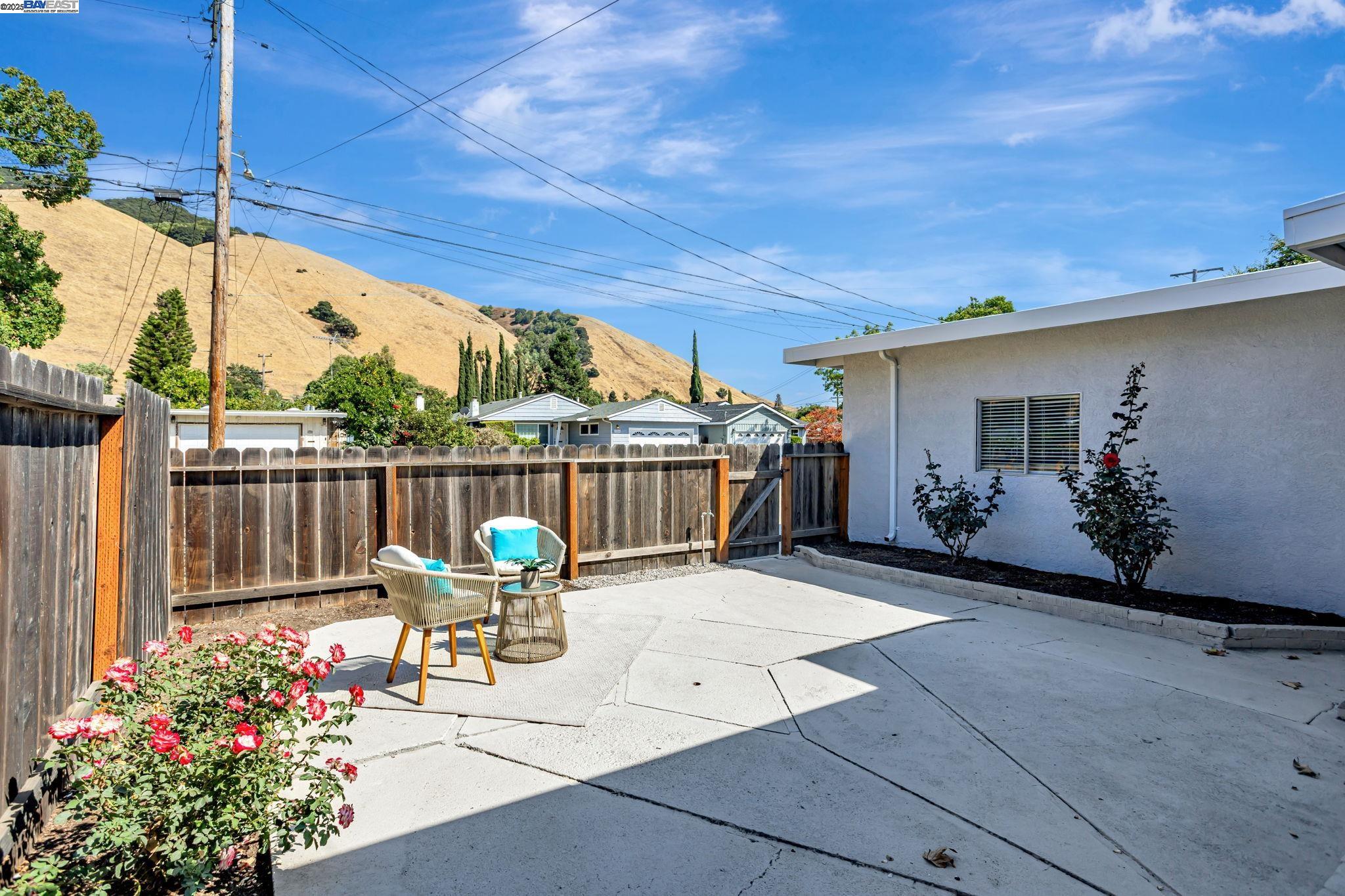 Detail Gallery Image 7 of 35 For 729 Wasatch Dr, Fremont,  CA 94536 - 3 Beds | 2 Baths