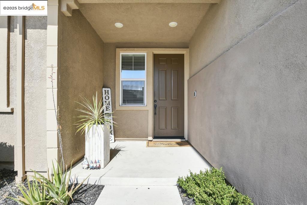 Detail Gallery Image 2 of 38 For 497 Tintori Ct, Brentwood,  CA 94513 - 5 Beds | 3 Baths