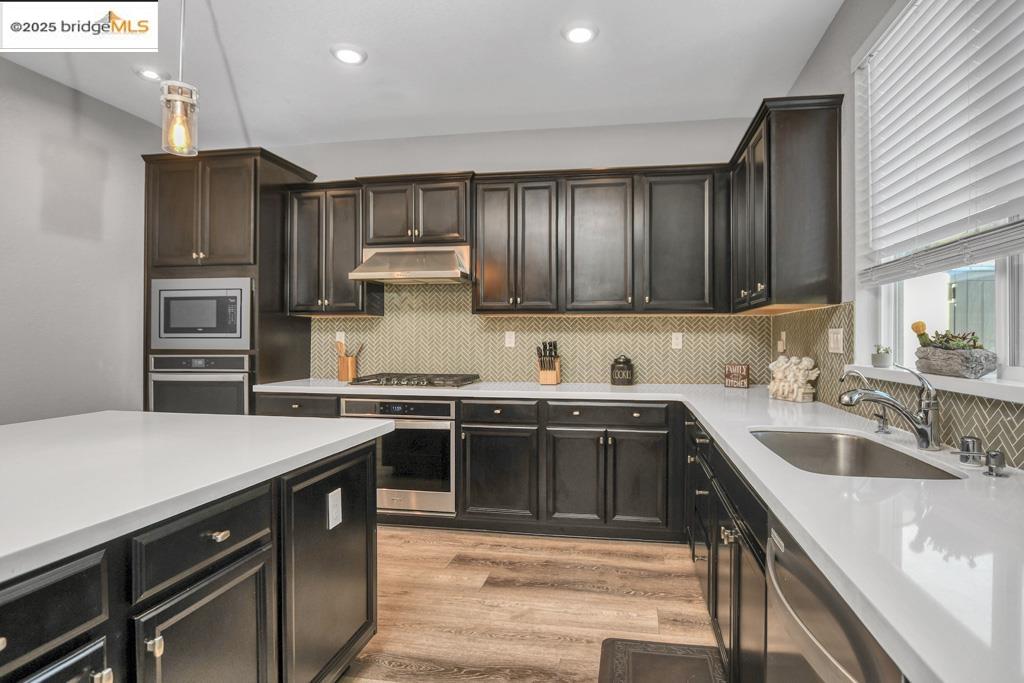 Detail Gallery Image 12 of 38 For 497 Tintori Ct, Brentwood,  CA 94513 - 5 Beds | 3 Baths