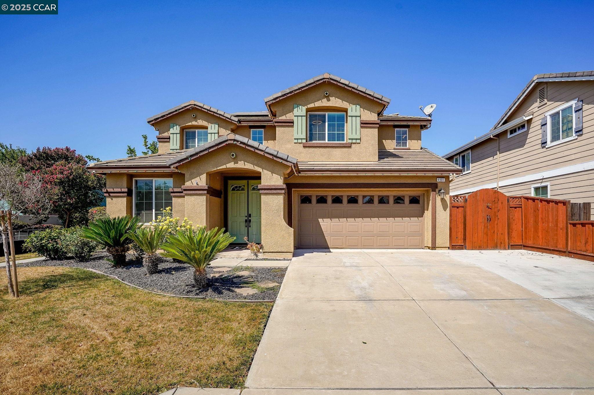 Detail Gallery Image 2 of 30 For 4901 Snowy Egret Way, Oakley,  CA 94561 - 4 Beds | 3 Baths