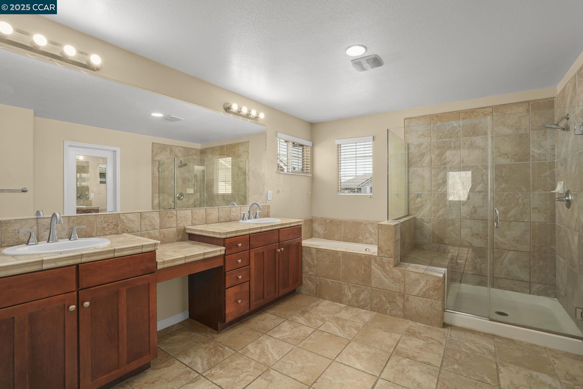 Detail Gallery Image 13 of 30 For 4901 Snowy Egret Way, Oakley,  CA 94561 - 4 Beds | 3 Baths