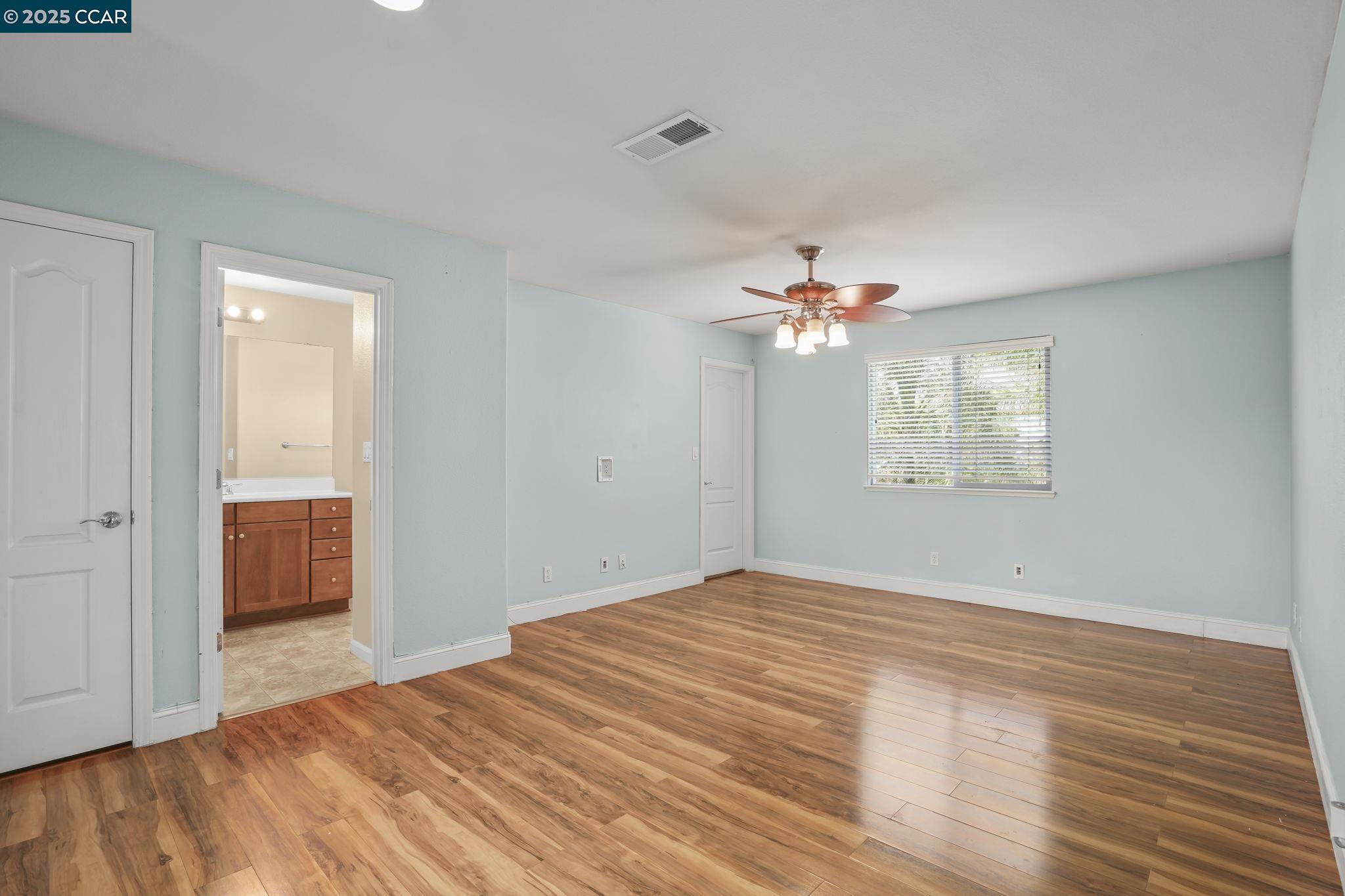 Detail Gallery Image 16 of 30 For 4901 Snowy Egret Way, Oakley,  CA 94561 - 4 Beds | 3 Baths