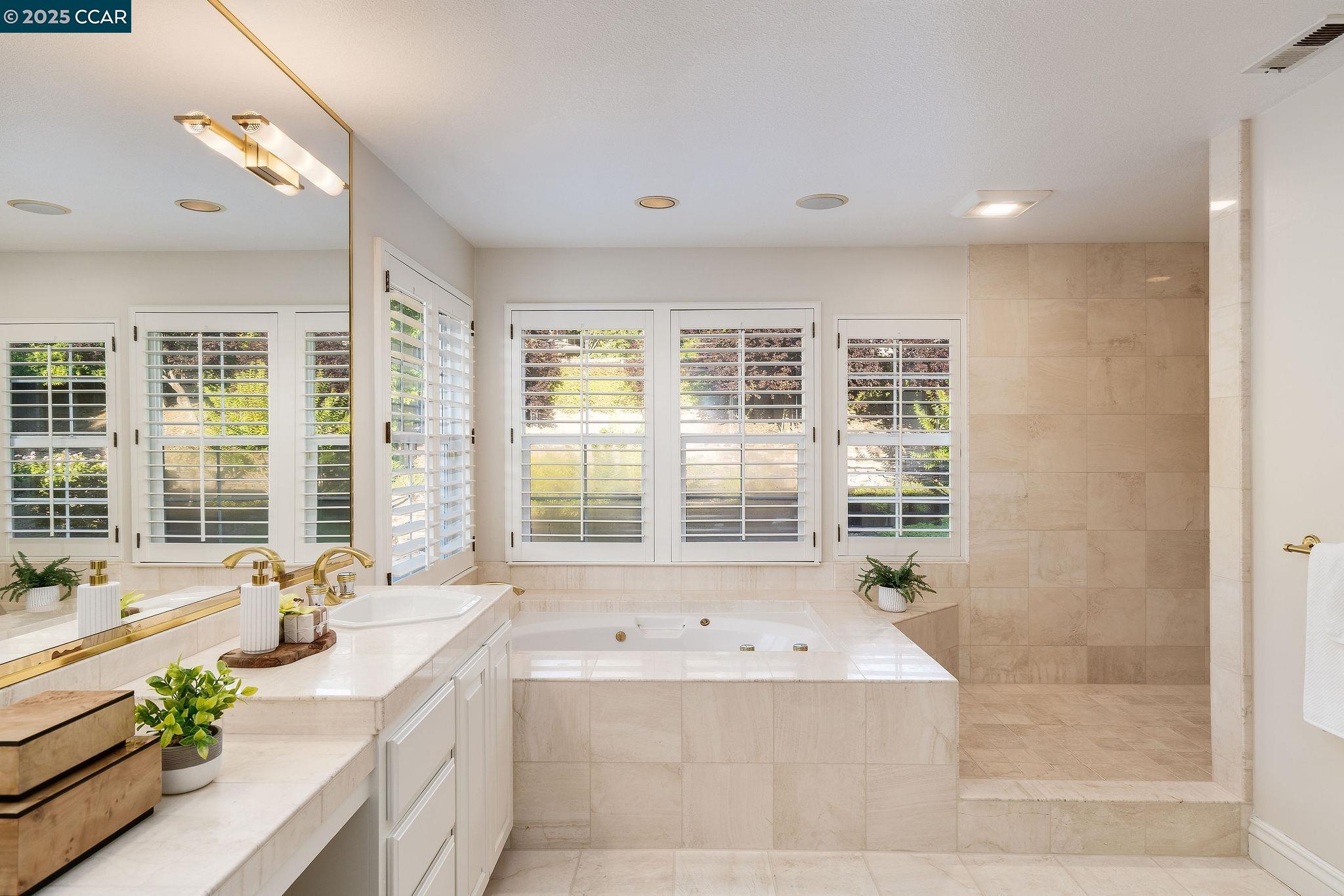 Detail Gallery Image 21 of 55 For 51 Brightwood Cir, Danville,  CA 94506 - 5 Beds | 4/1 Baths