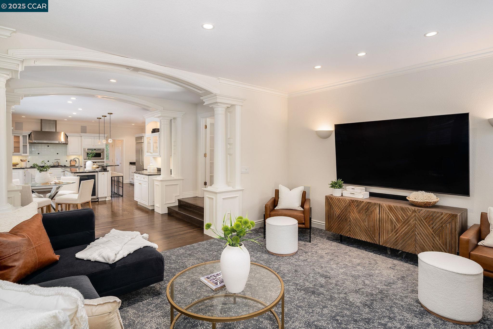 Detail Gallery Image 9 of 55 For 51 Brightwood Cir, Danville,  CA 94506 - 5 Beds | 4/1 Baths
