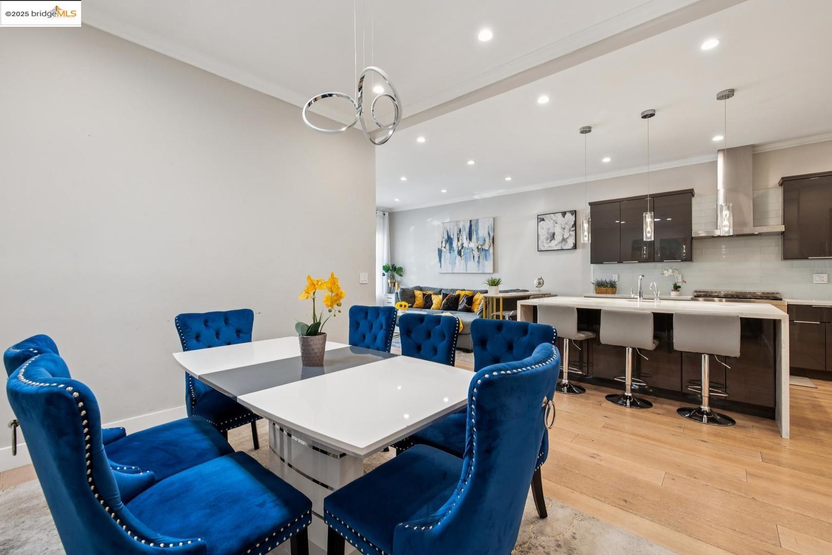 Detail Gallery Image 12 of 60 For 1537 Revere Ave, San Francisco,  CA 94124 - 8 Beds | 5 Baths