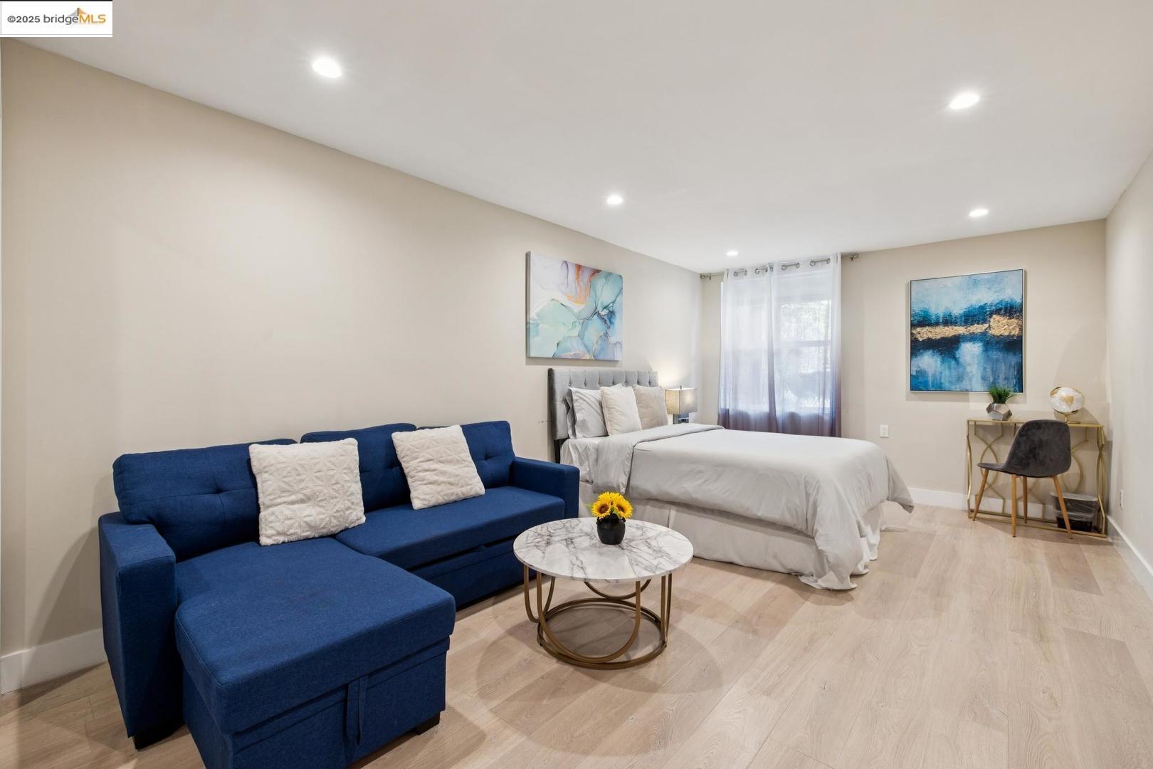 Detail Gallery Image 15 of 60 For 1537 Revere Ave, San Francisco,  CA 94124 - 8 Beds | 5 Baths