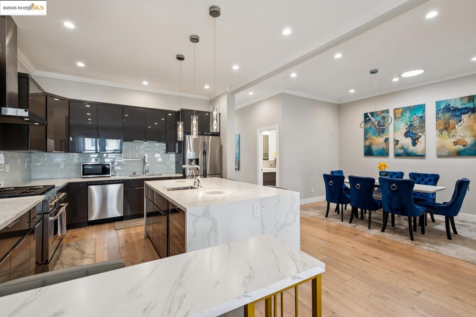 Detail Gallery Image 17 of 60 For 1537 Revere Ave, San Francisco,  CA 94124 - 8 Beds | 5 Baths