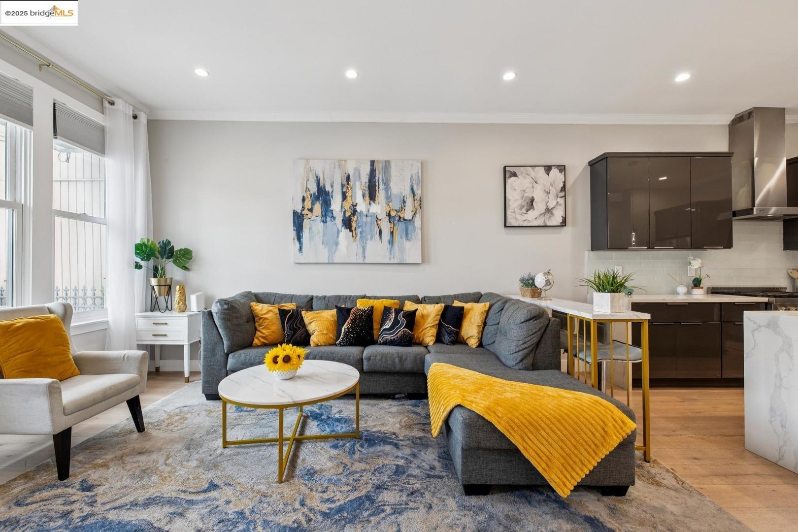 Detail Gallery Image 20 of 60 For 1537 Revere Ave, San Francisco,  CA 94124 - 8 Beds | 5 Baths