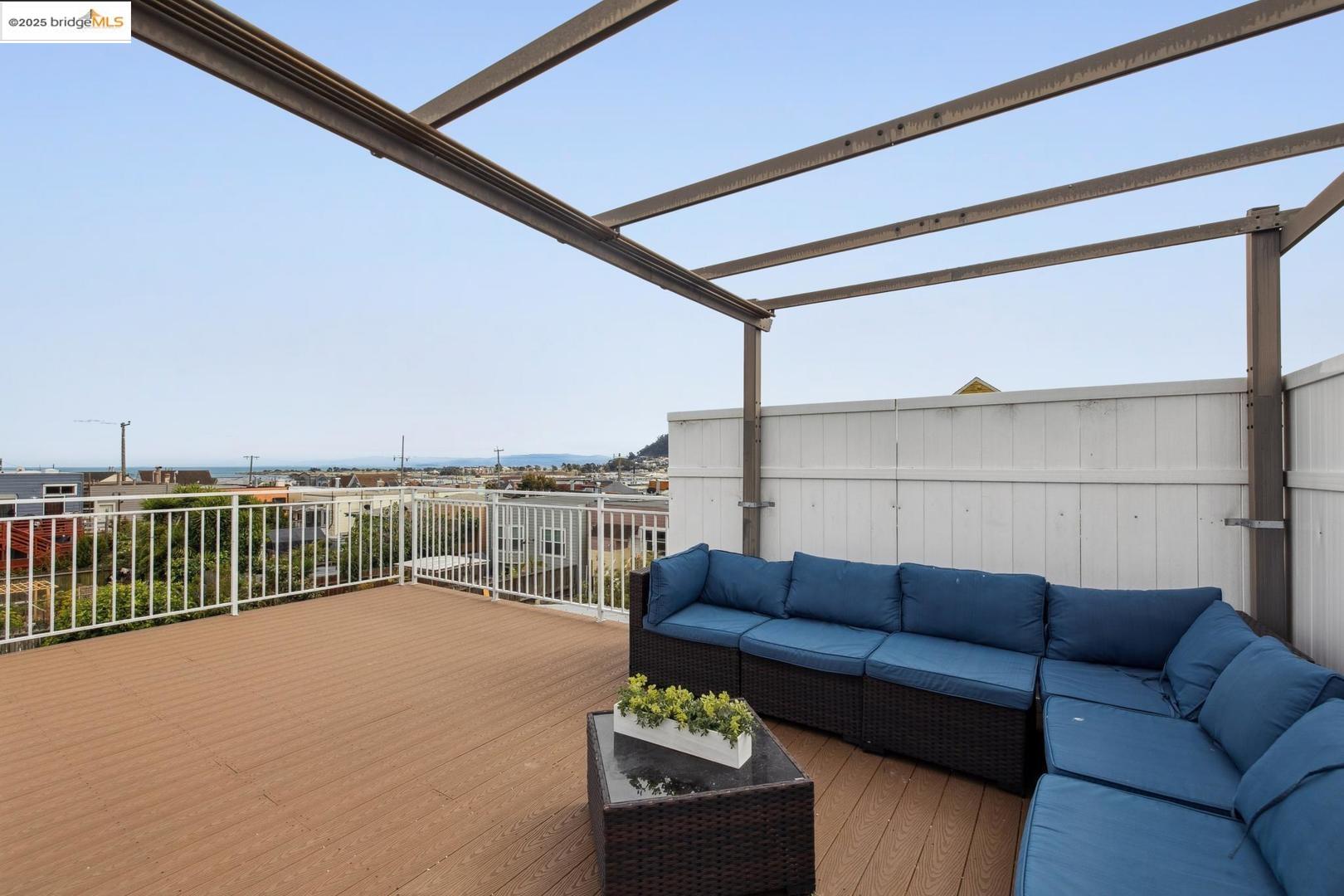 Detail Gallery Image 25 of 60 For 1537 Revere Ave, San Francisco,  CA 94124 - 8 Beds | 5 Baths