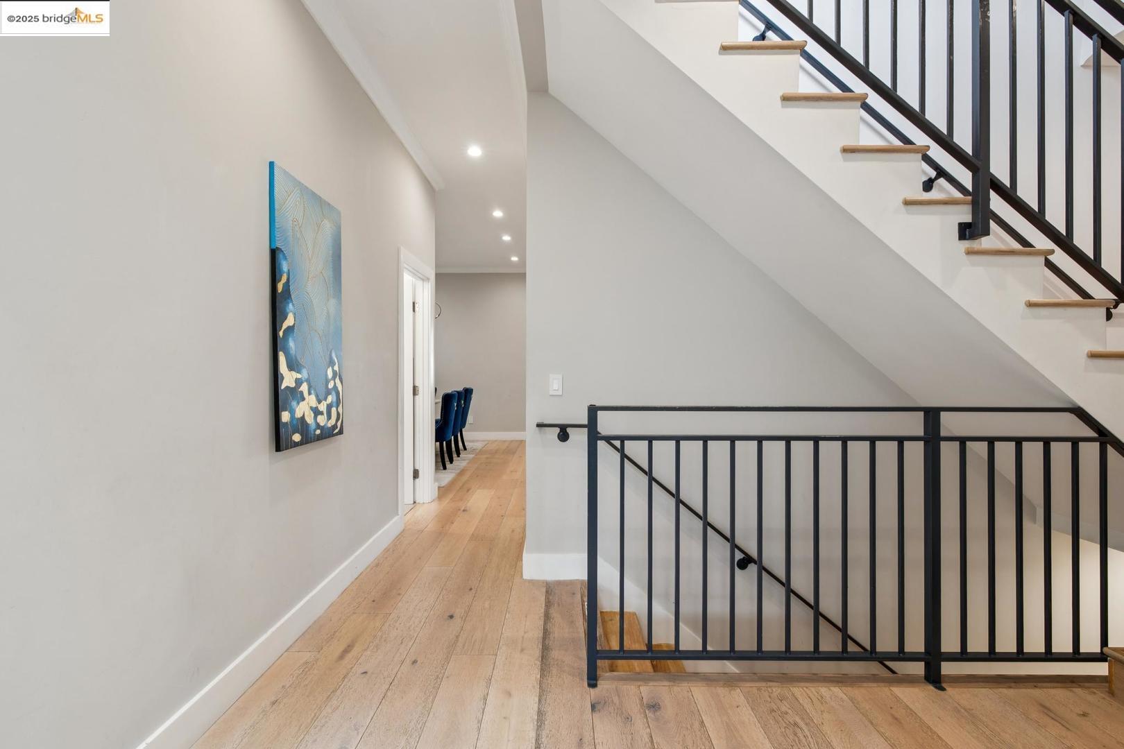 Detail Gallery Image 5 of 60 For 1537 Revere Ave, San Francisco,  CA 94124 - 8 Beds | 5 Baths