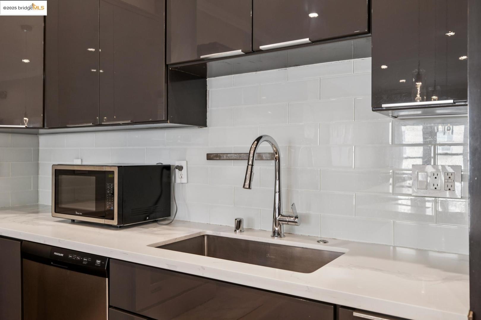 Detail Gallery Image 44 of 60 For 1537 Revere Ave, San Francisco,  CA 94124 - 8 Beds | 5 Baths