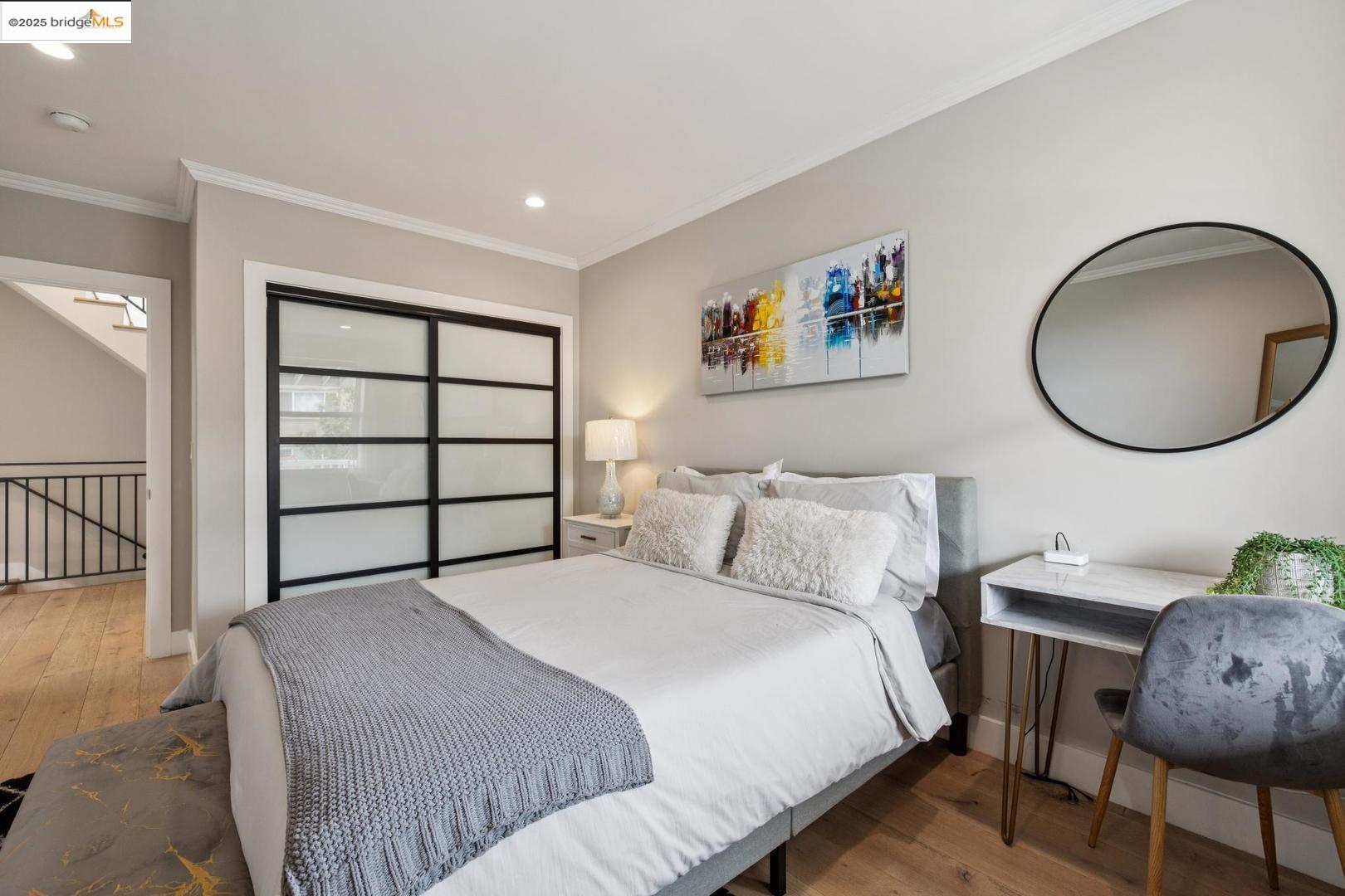 Detail Gallery Image 6 of 60 For 1537 Revere Ave, San Francisco,  CA 94124 - 8 Beds | 5 Baths