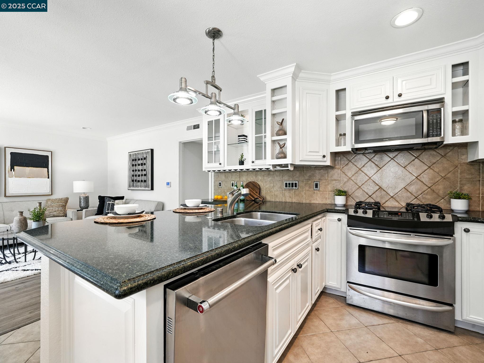 Photo #2: 41108067 Listing 