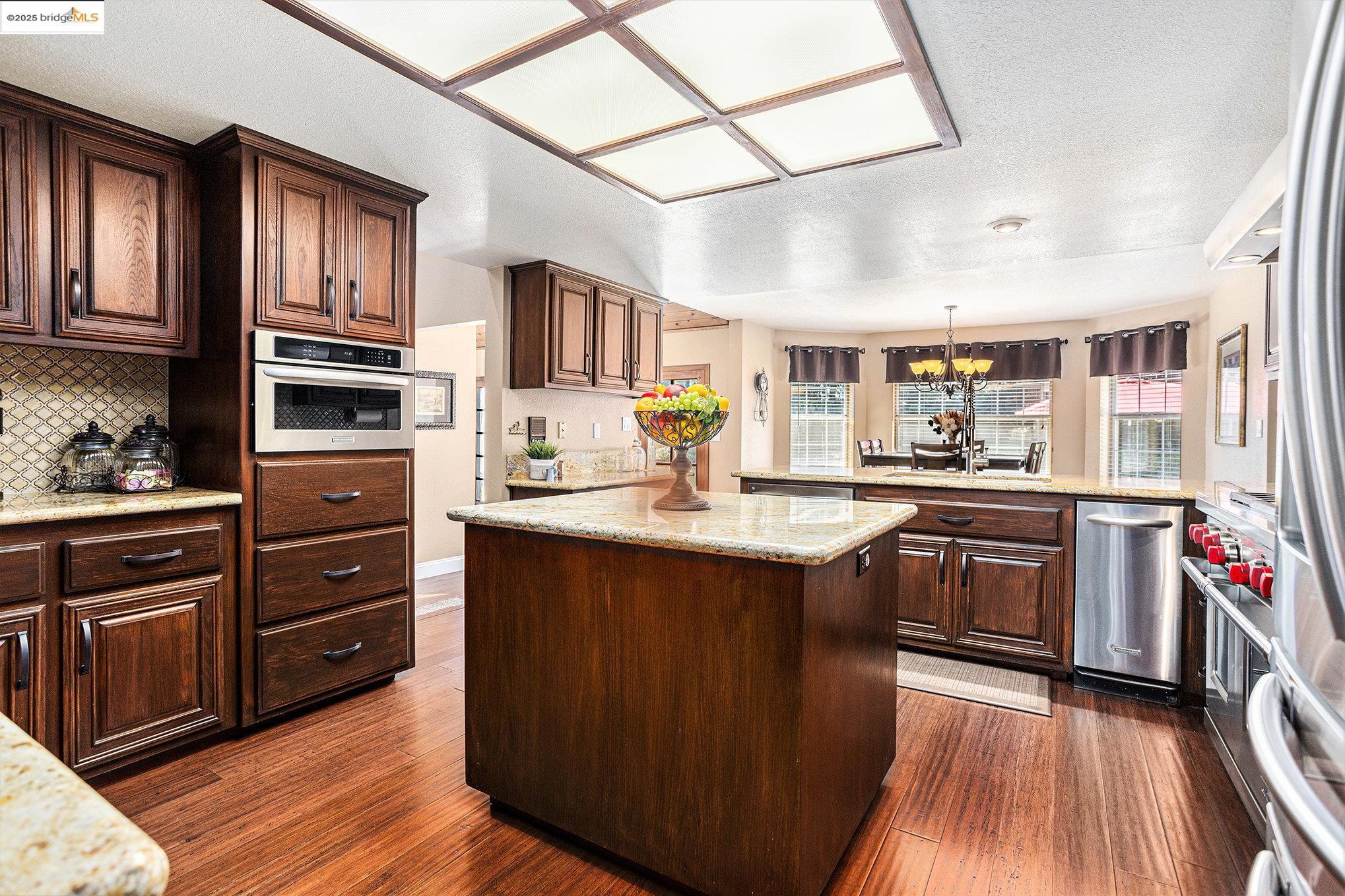 Detail Gallery Image 17 of 59 For 15 Madeira Ct, Oakley,  CA 94561 - 4 Beds | 3/1 Baths