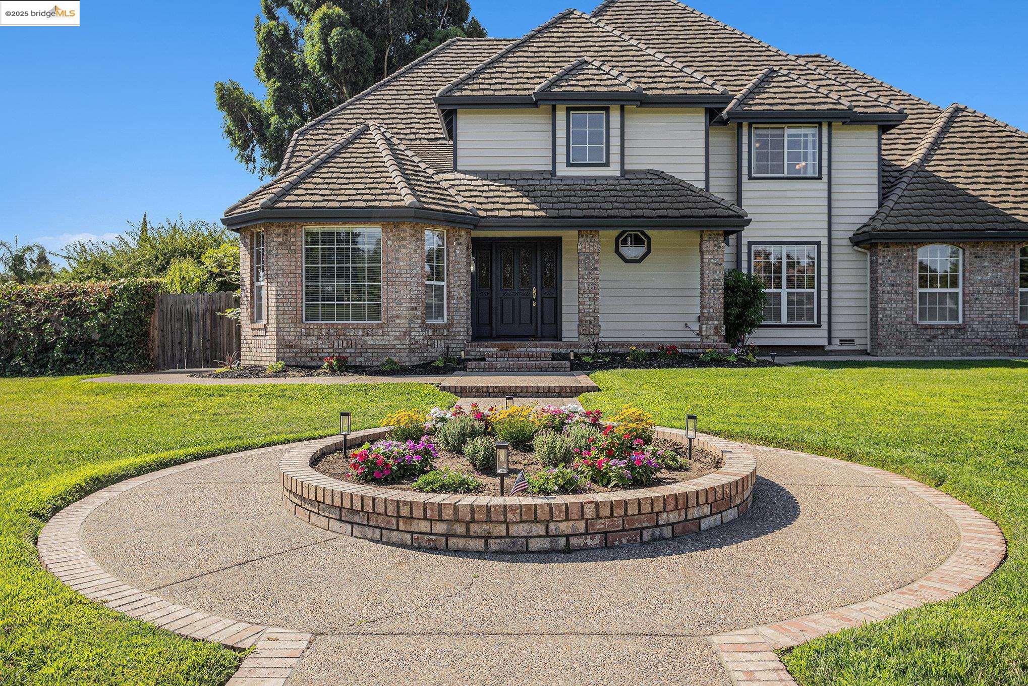 Detail Gallery Image 3 of 59 For 15 Madeira Ct, Oakley,  CA 94561 - 4 Beds | 3/1 Baths