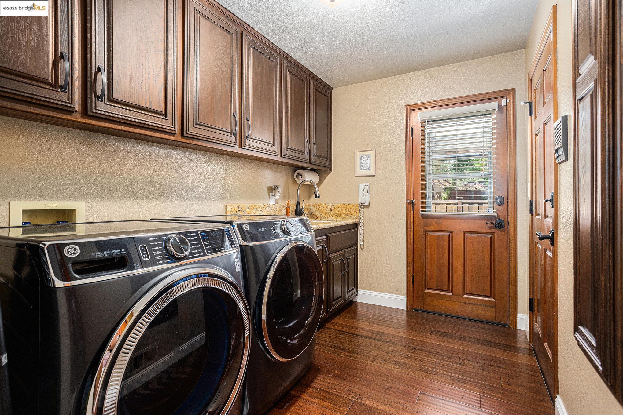 Detail Gallery Image 25 of 59 For 15 Madeira Ct, Oakley,  CA 94561 - 4 Beds | 3/1 Baths