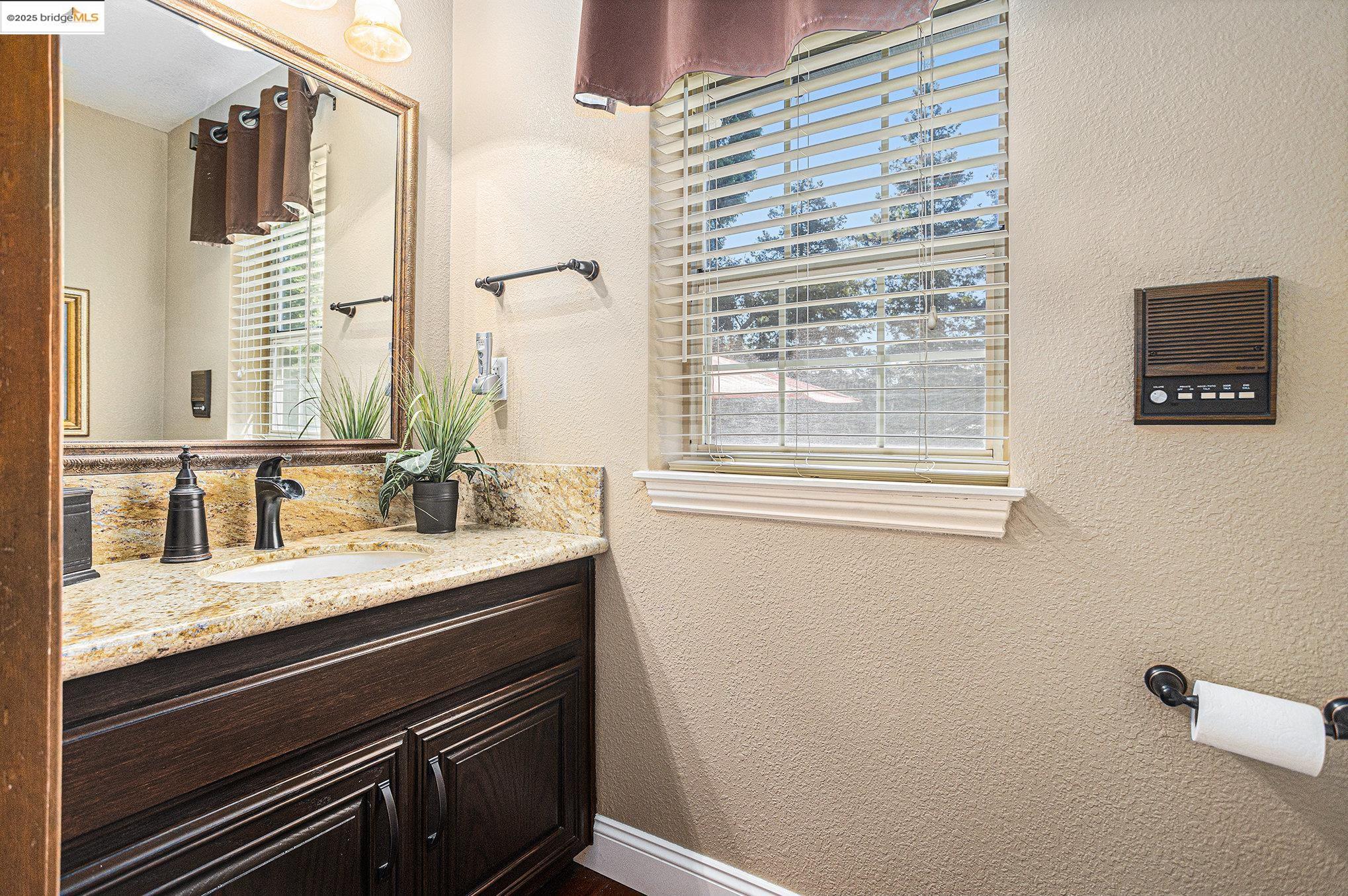 Detail Gallery Image 26 of 59 For 15 Madeira Ct, Oakley,  CA 94561 - 4 Beds | 3/1 Baths