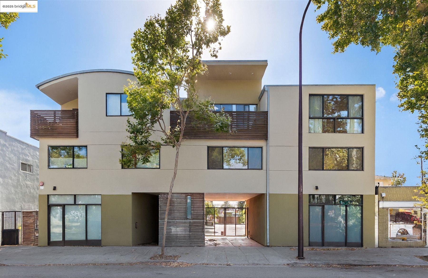 Condos, Lofts and Townhomes for Sale in East Bay Lofts