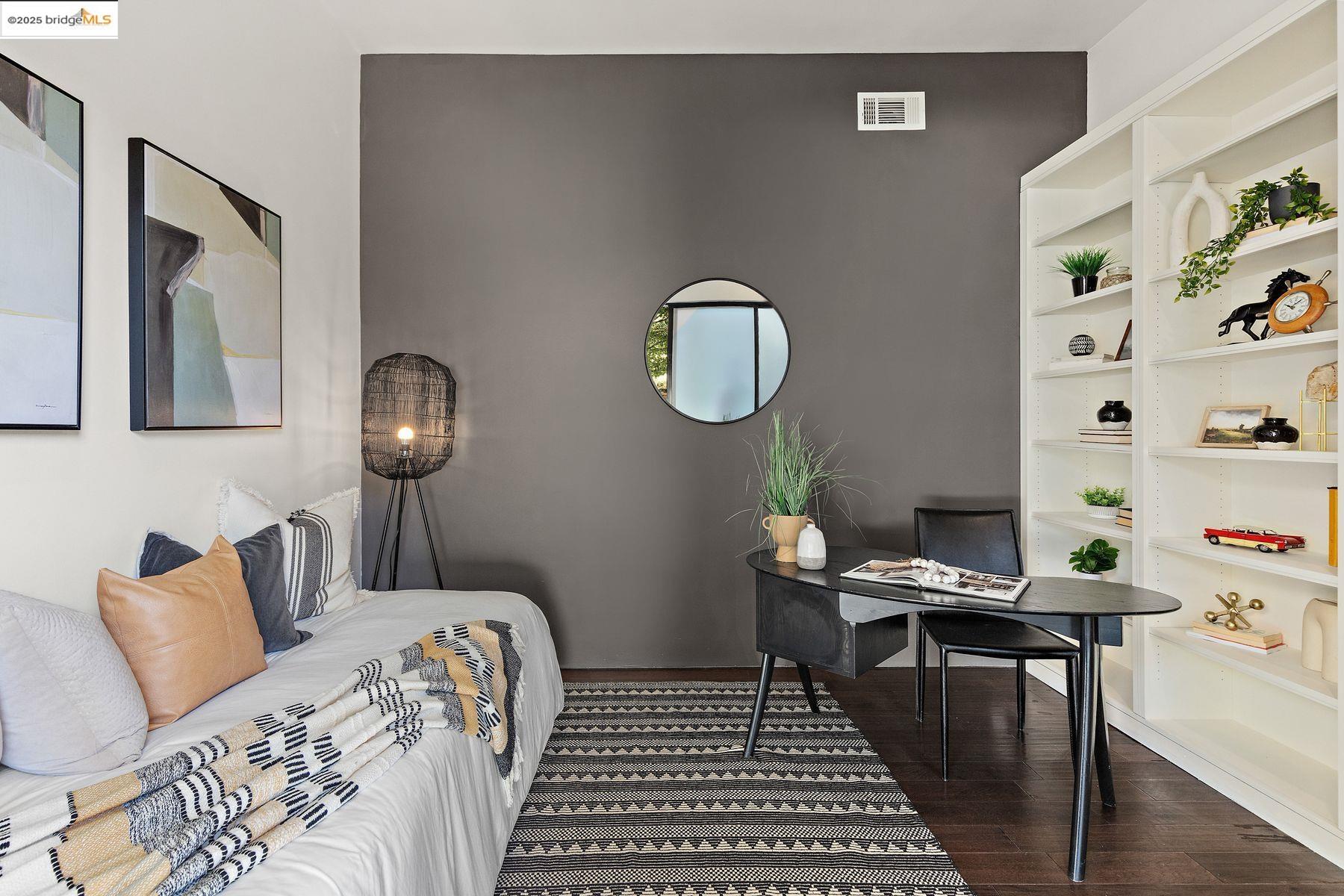 Detail Gallery Image 26 of 39 For 1406 San Pablo Ave a,  Berkeley,  CA 94702 - 2 Beds | 1/1 Baths