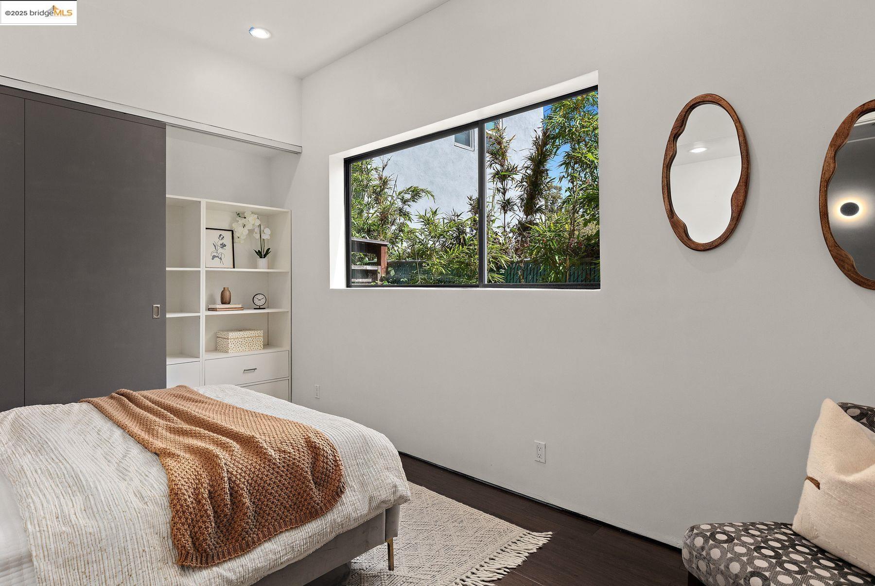 Detail Gallery Image 30 of 39 For 1406 San Pablo Ave a,  Berkeley,  CA 94702 - 2 Beds | 1/1 Baths