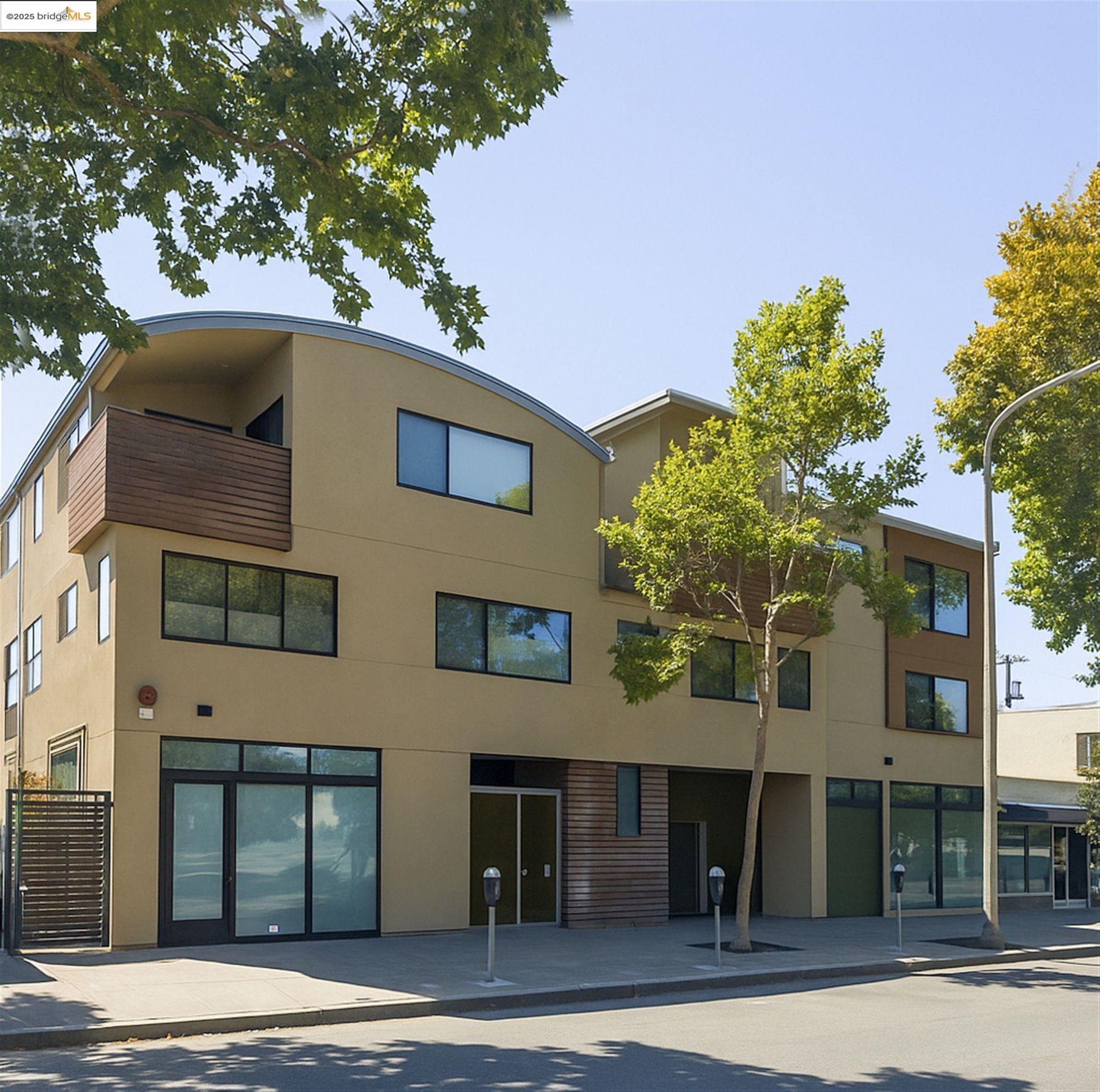 Detail Gallery Image 36 of 39 For 1406 San Pablo Ave a,  Berkeley,  CA 94702 - 2 Beds | 1/1 Baths