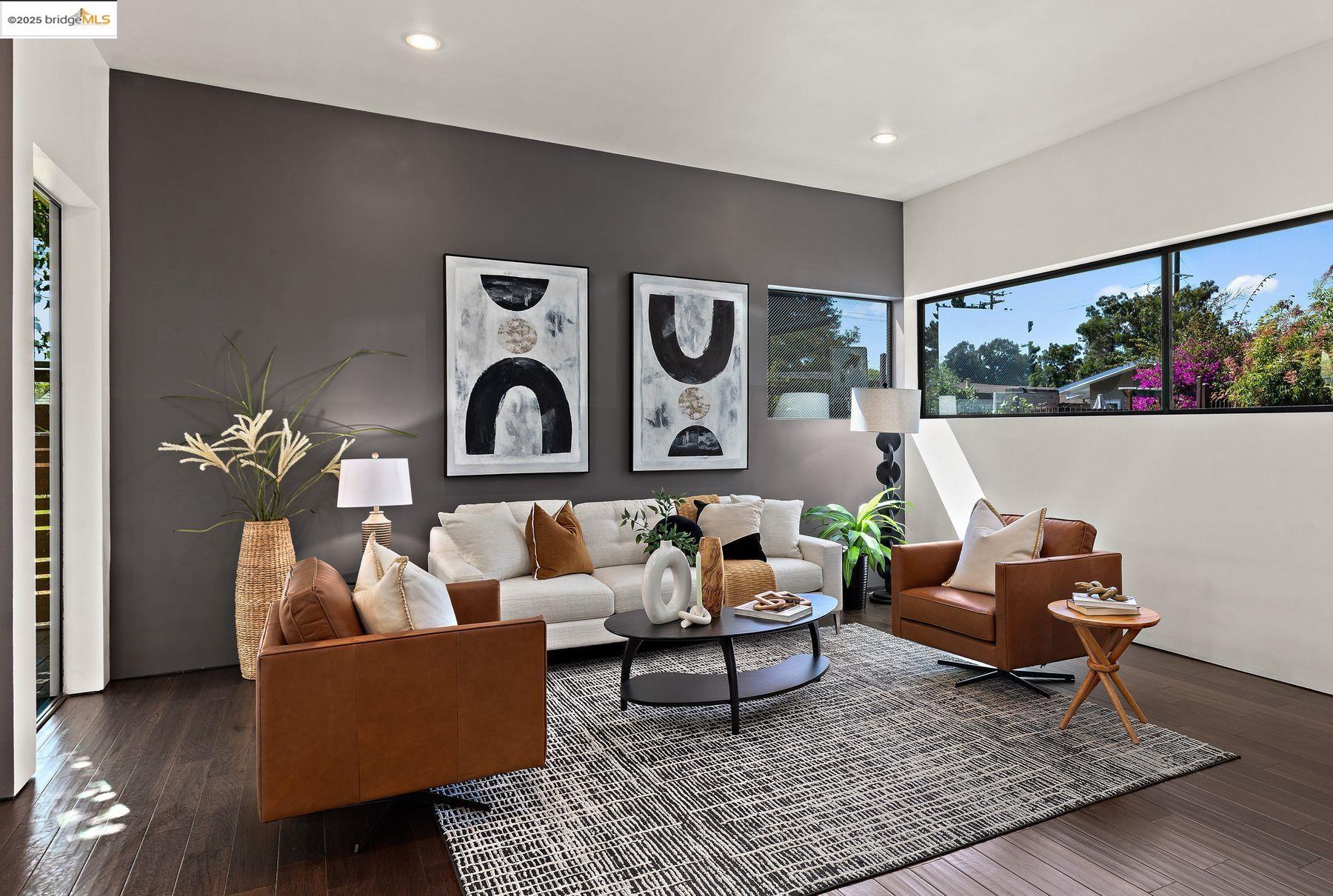 Detail Gallery Image 5 of 39 For 1406 San Pablo Ave a,  Berkeley,  CA 94702 - 2 Beds | 1/1 Baths