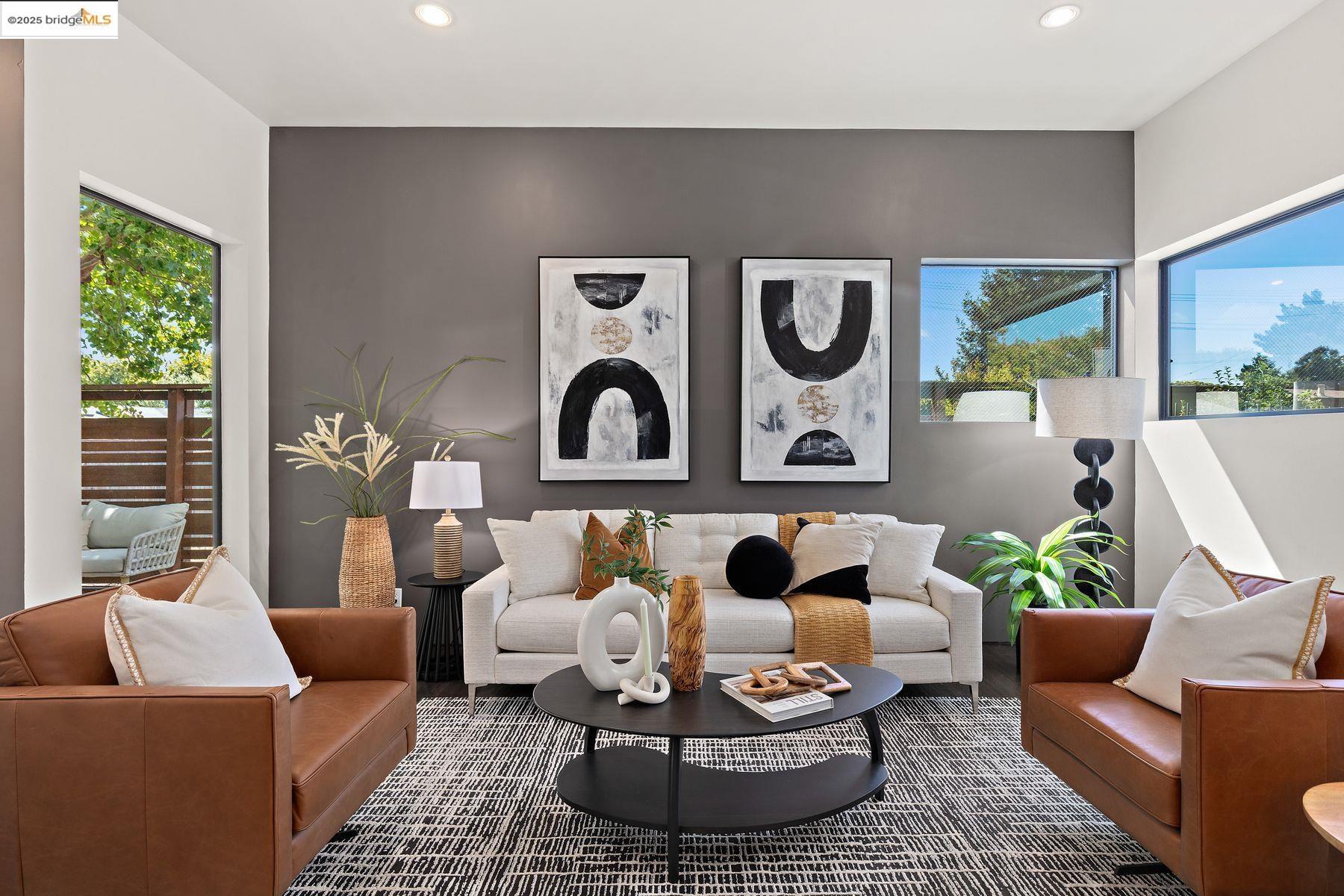 Detail Gallery Image 7 of 39 For 1406 San Pablo Ave a,  Berkeley,  CA 94702 - 2 Beds | 1/1 Baths
