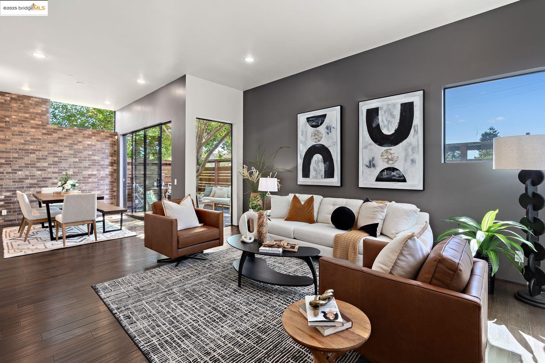 Detail Gallery Image 8 of 39 For 1406 San Pablo Ave a,  Berkeley,  CA 94702 - 2 Beds | 1/1 Baths