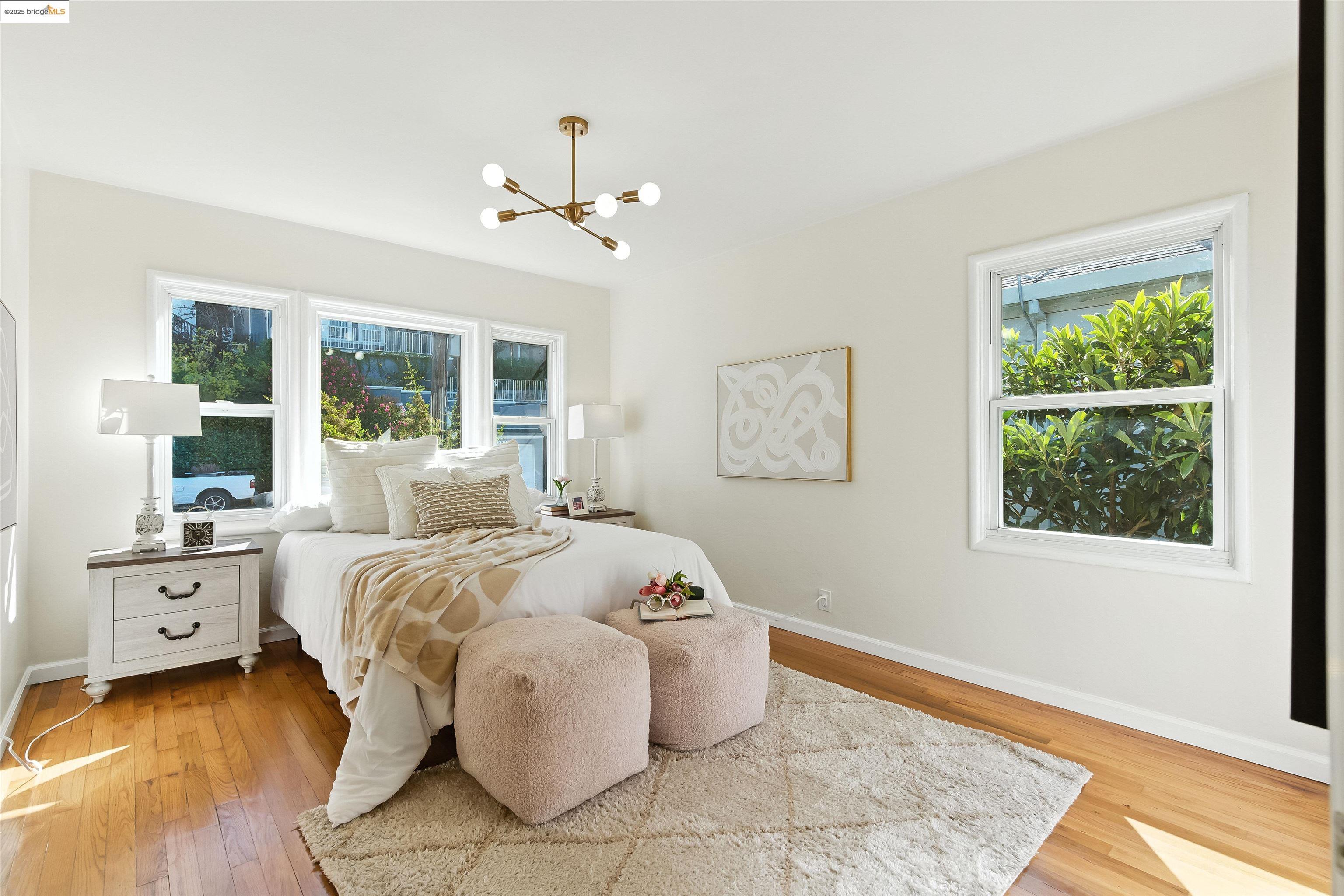 Detail Gallery Image 17 of 39 For 6623 Outlook Ave, Oakland,  CA 94605 - 3 Beds | 1/1 Baths