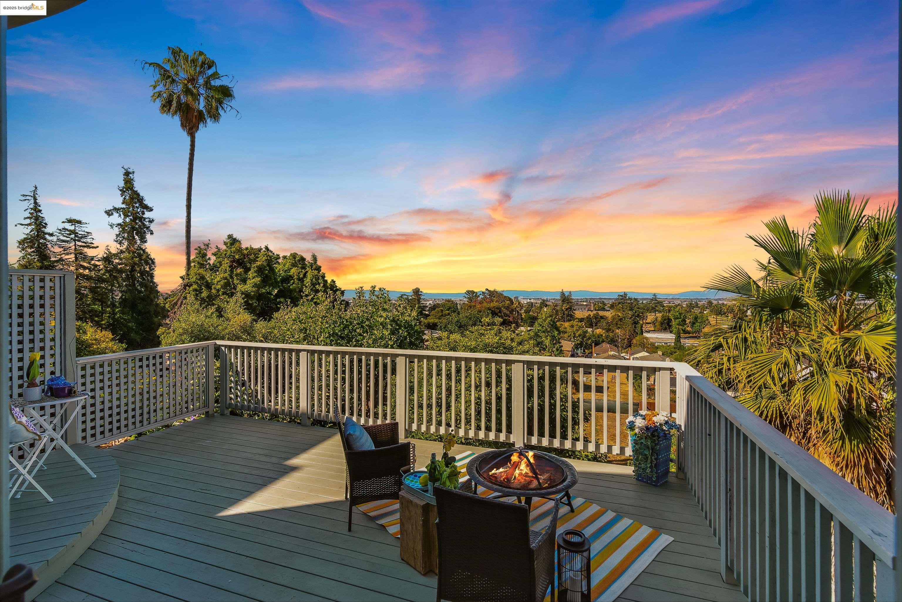 Detail Gallery Image 36 of 39 For 6623 Outlook Ave, Oakland,  CA 94605 - 3 Beds | 1/1 Baths
