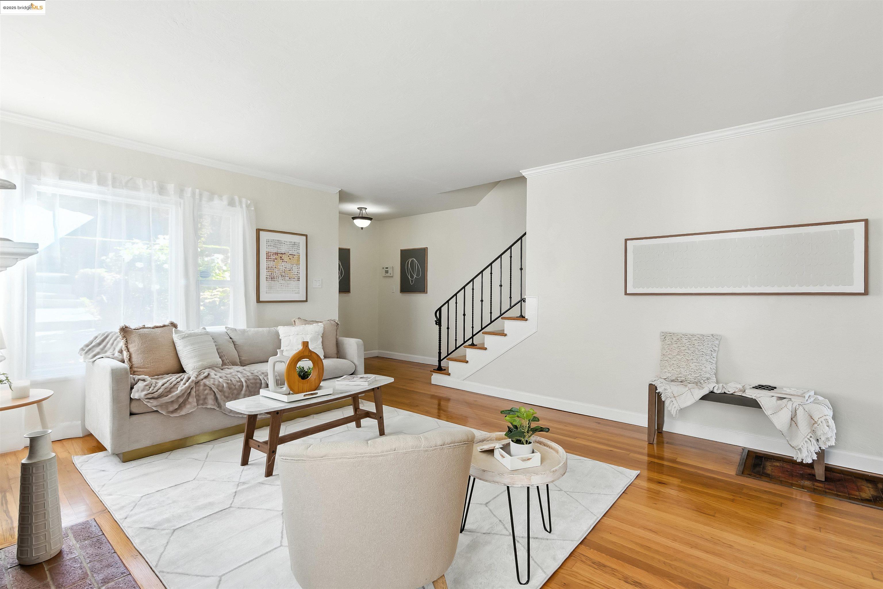 Detail Gallery Image 8 of 39 For 6623 Outlook Ave, Oakland,  CA 94605 - 3 Beds | 1/1 Baths