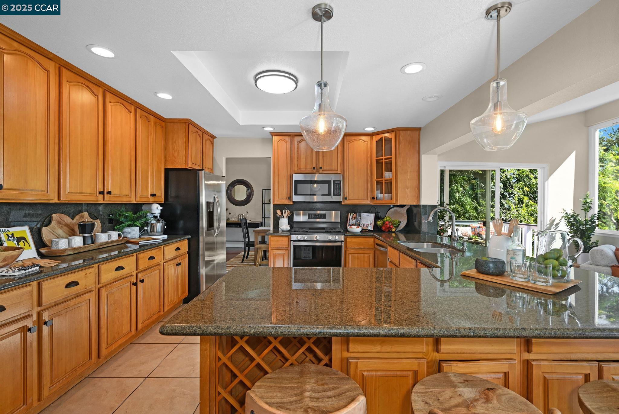 Detail Gallery Image 14 of 47 For 2460 Sky Rd, Walnut Creek,  CA 94597 - 3 Beds | 2 Baths