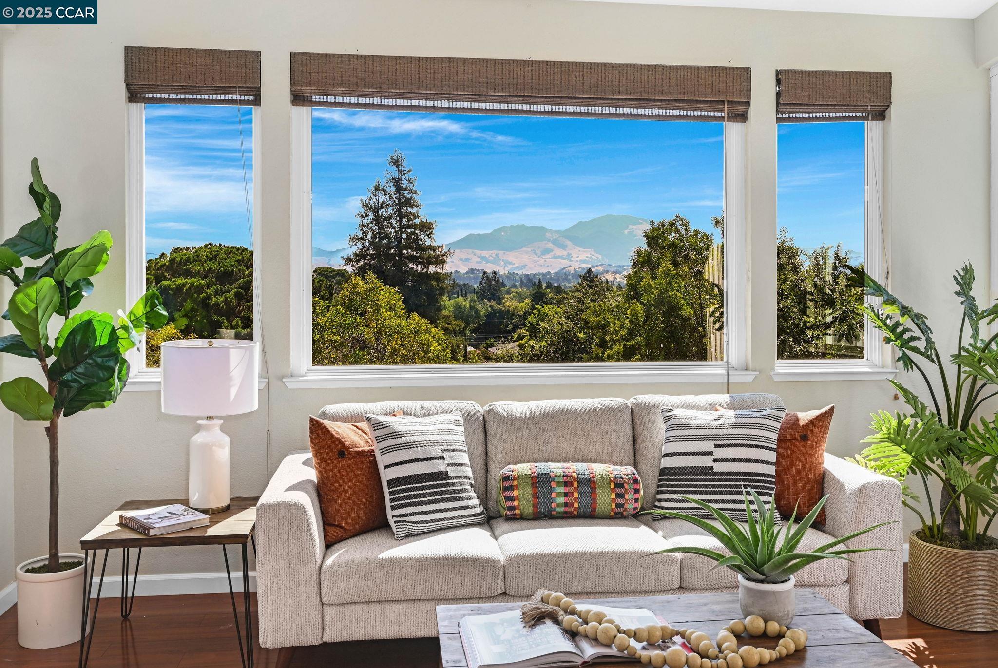 Detail Gallery Image 18 of 47 For 2460 Sky Rd, Walnut Creek,  CA 94597 - 3 Beds | 2 Baths