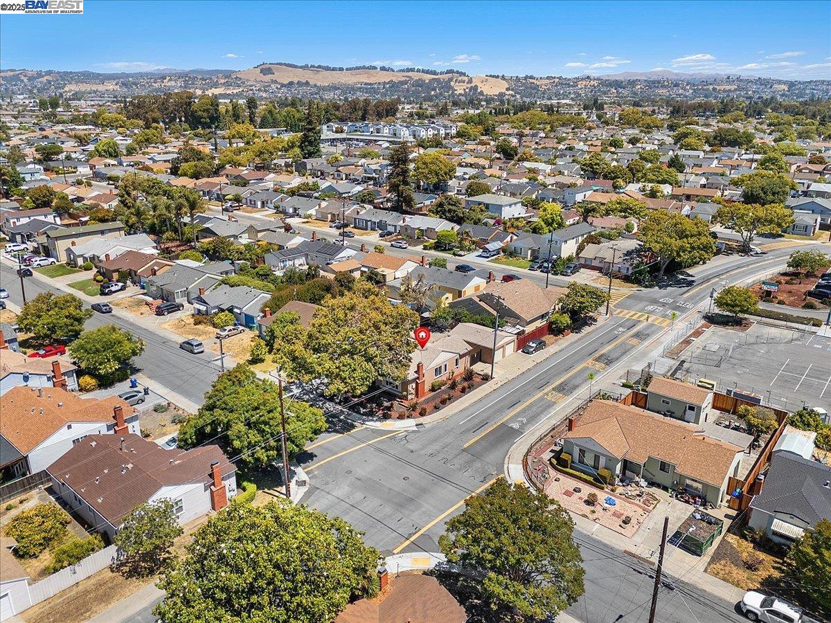 Detail Gallery Image 20 of 21 For 15106 Edgemoor St, San Leandro,  CA 94579 - 3 Beds | 2 Baths