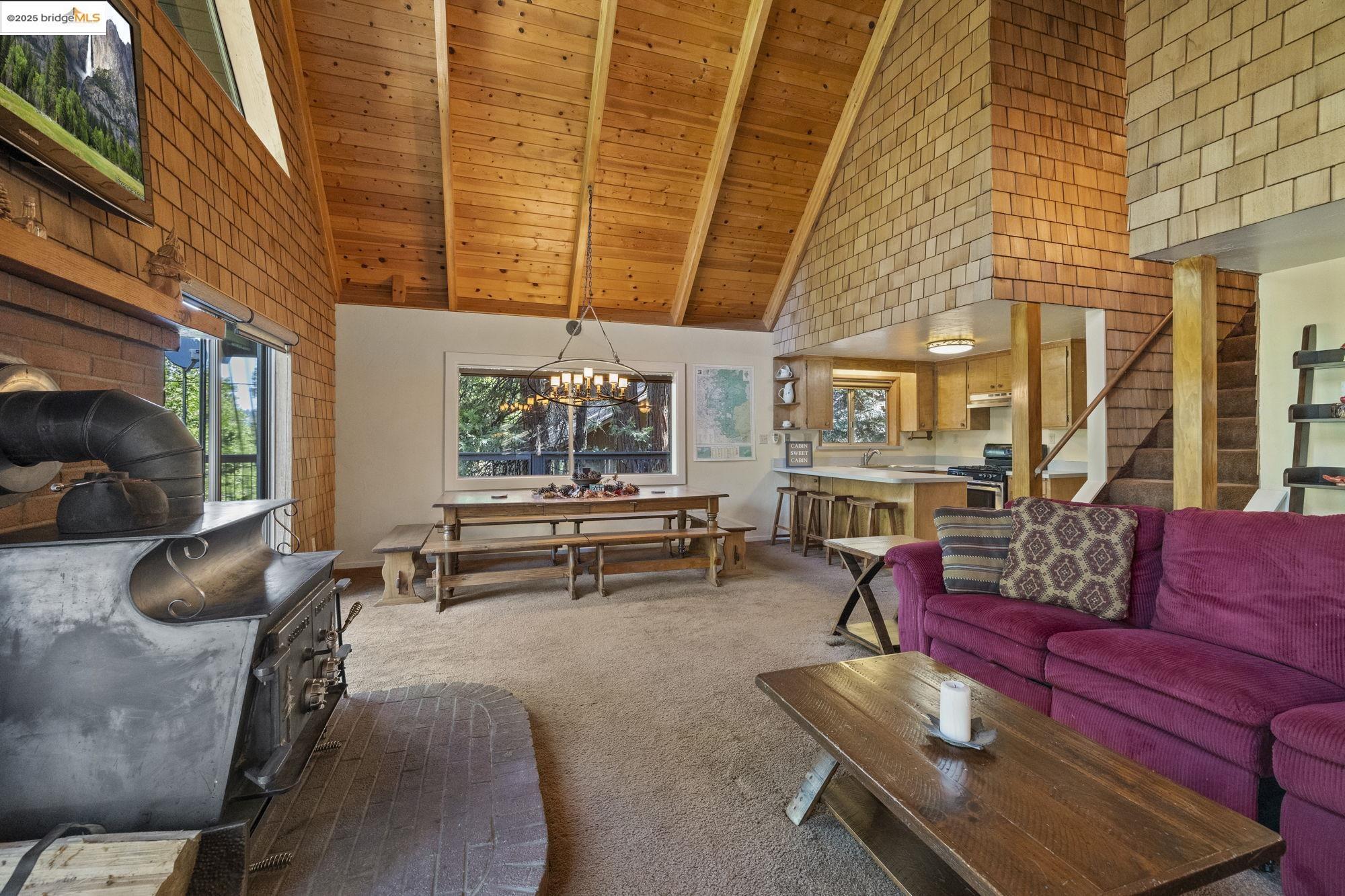 Detail Gallery Image 12 of 40 For 30547 Old Strawberry Rd, Strawberry,  CA 95375 - 5 Beds | 2 Baths