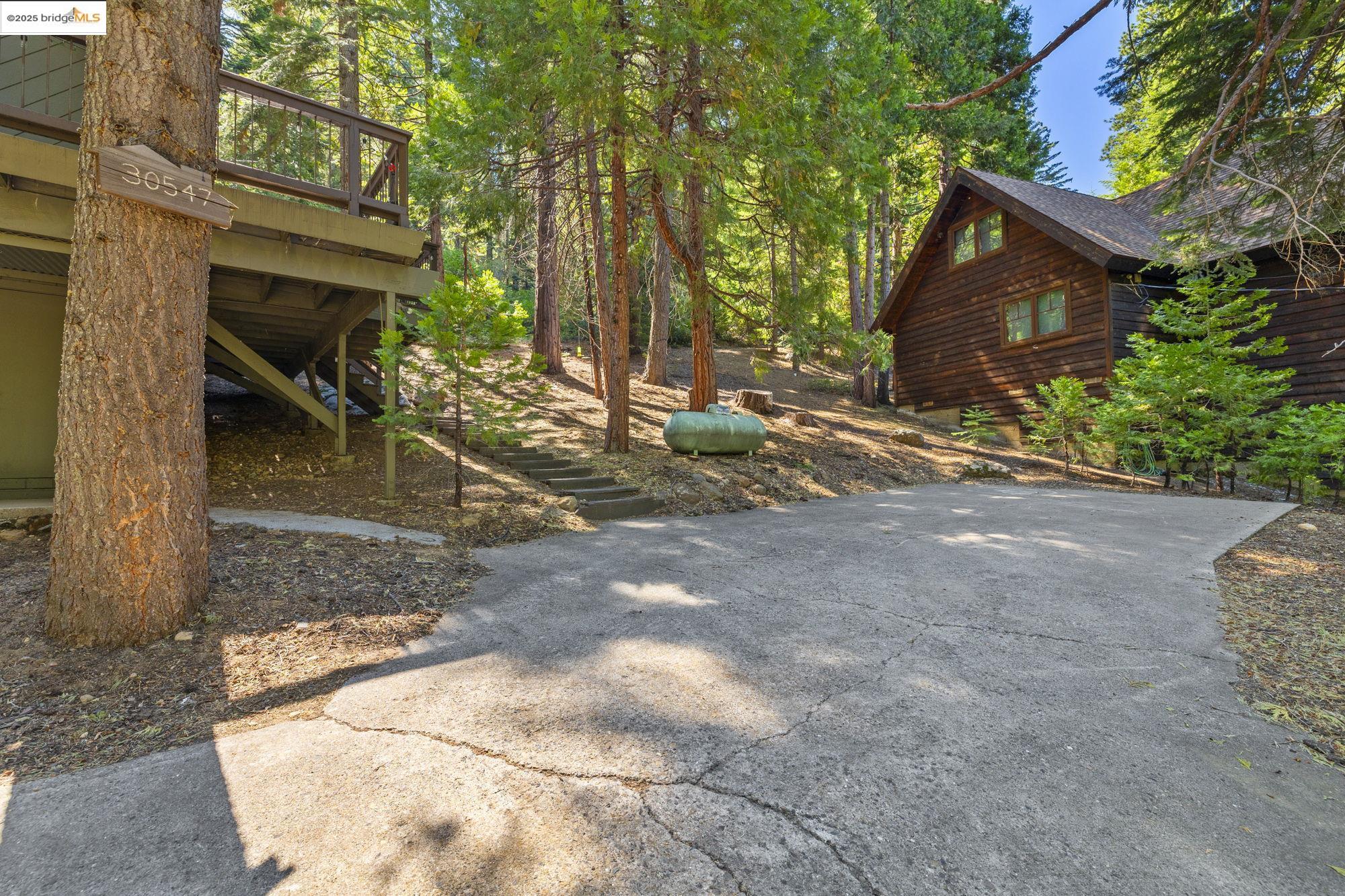 Detail Gallery Image 34 of 40 For 30547 Old Strawberry Rd, Strawberry,  CA 95375 - 5 Beds | 2 Baths