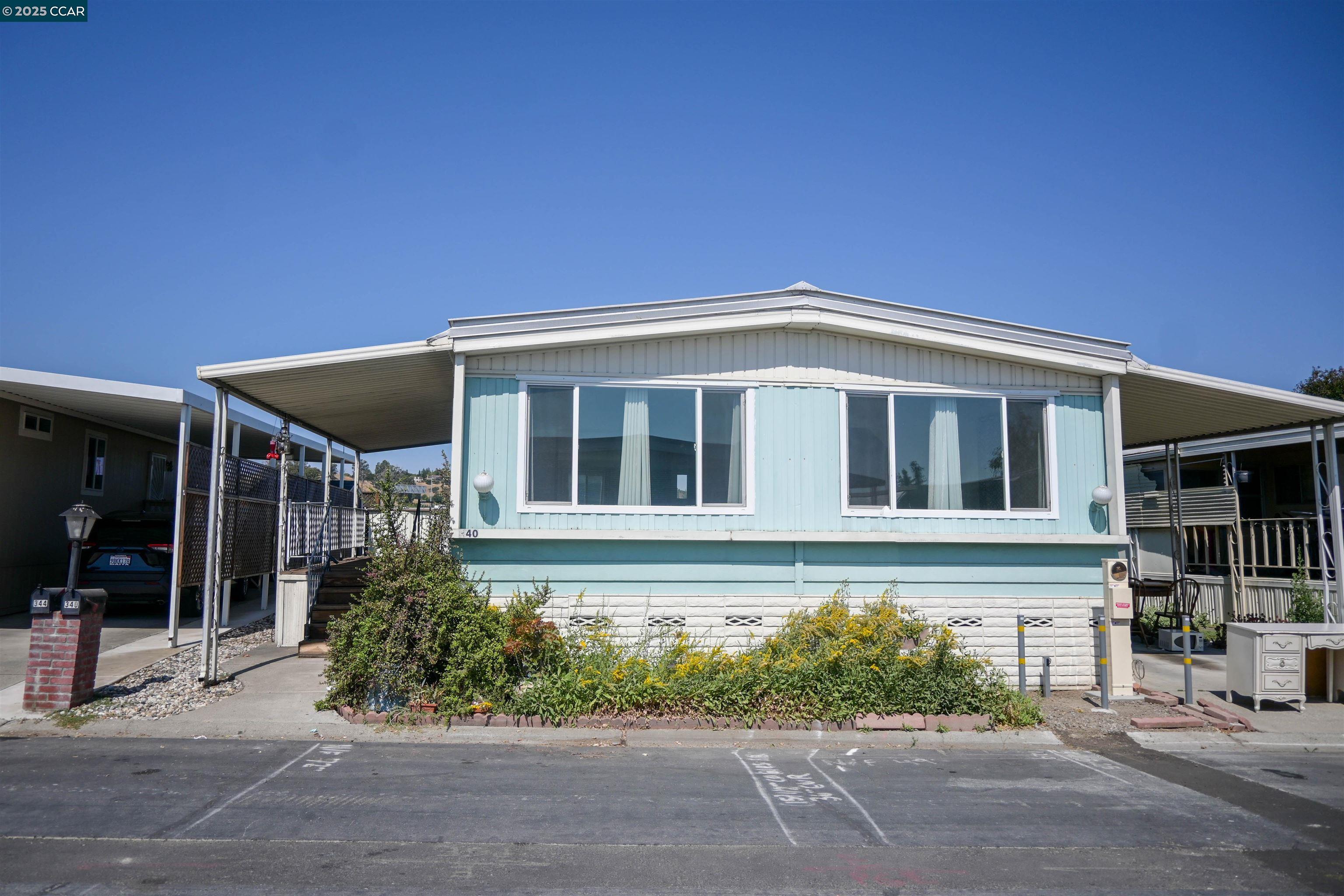 Detail Gallery Image 2 of 57 For 340 Avenida Flores, Pacheco,  CA 94553 - 2 Beds | 2 Baths