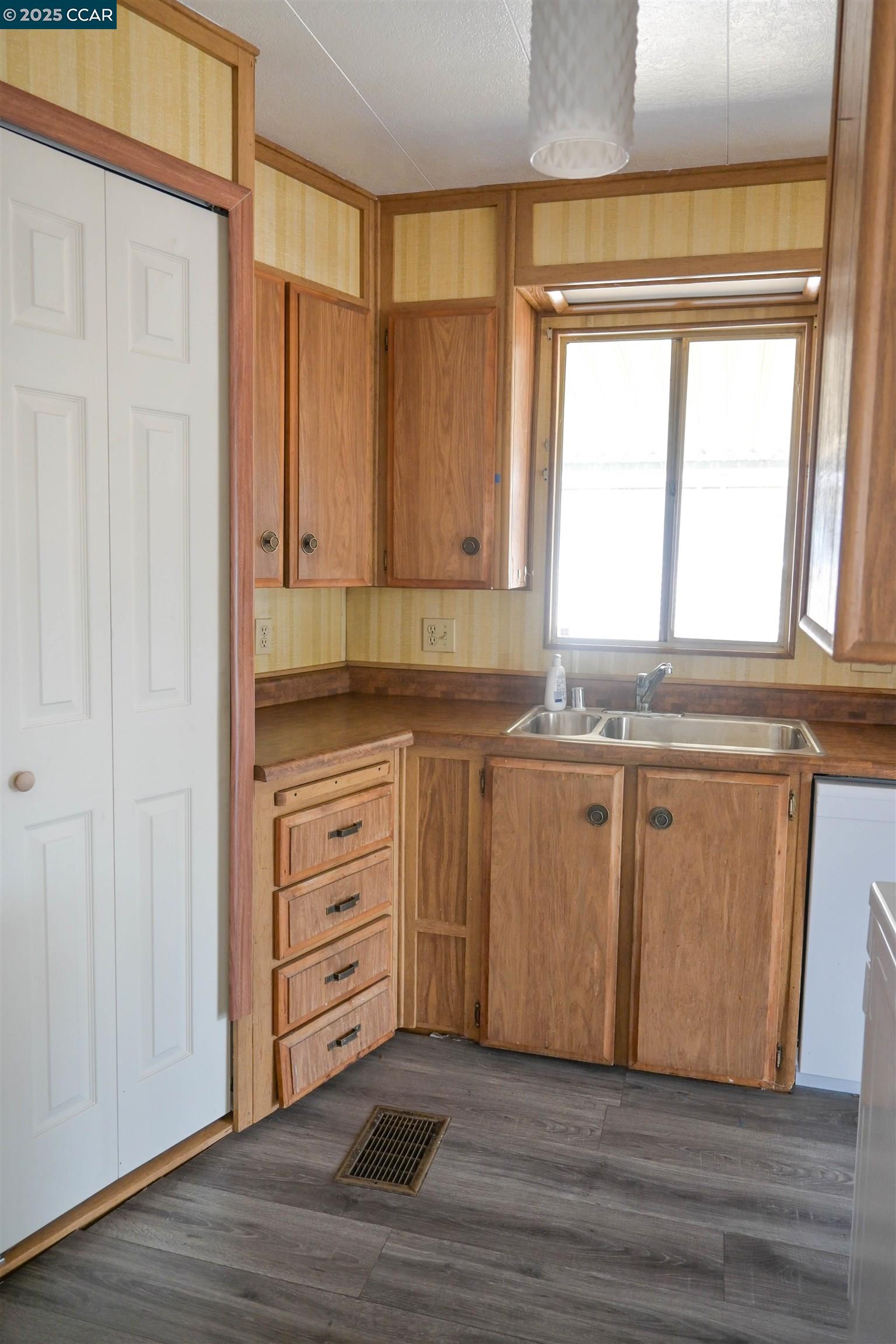 Detail Gallery Image 18 of 57 For 340 Avenida Flores, Pacheco,  CA 94553 - 2 Beds | 2 Baths
