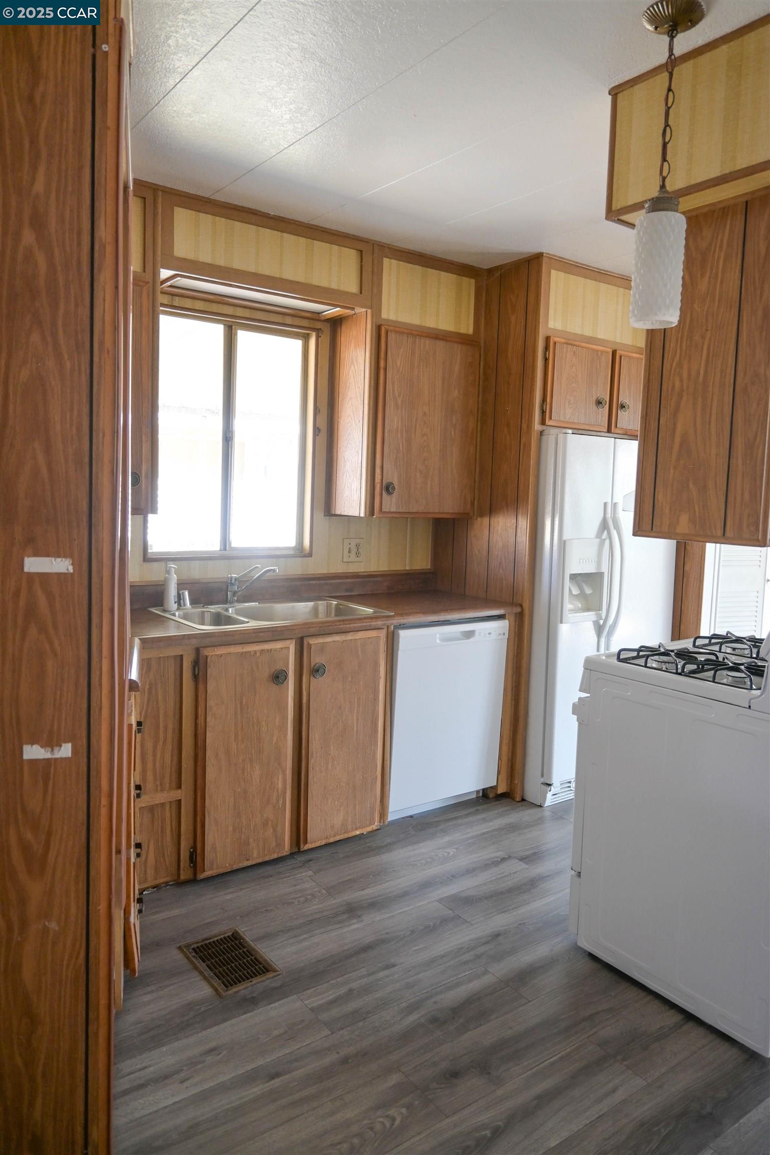 Detail Gallery Image 21 of 57 For 340 Avenida Flores, Pacheco,  CA 94553 - 2 Beds | 2 Baths