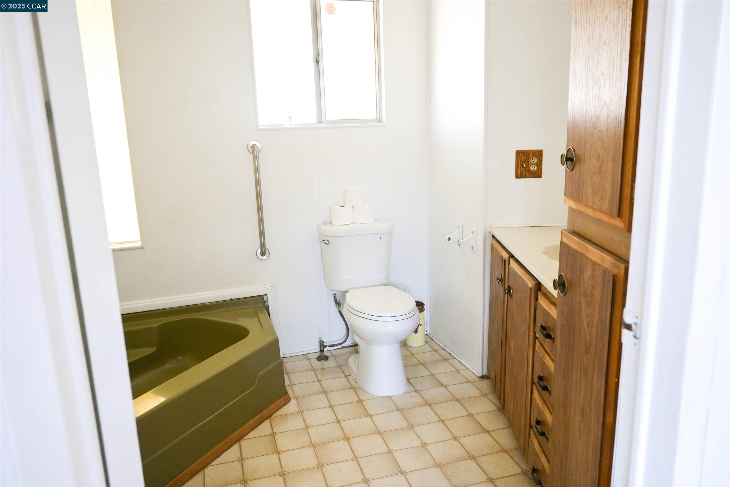 Detail Gallery Image 33 of 57 For 340 Avenida Flores, Pacheco,  CA 94553 - 2 Beds | 2 Baths