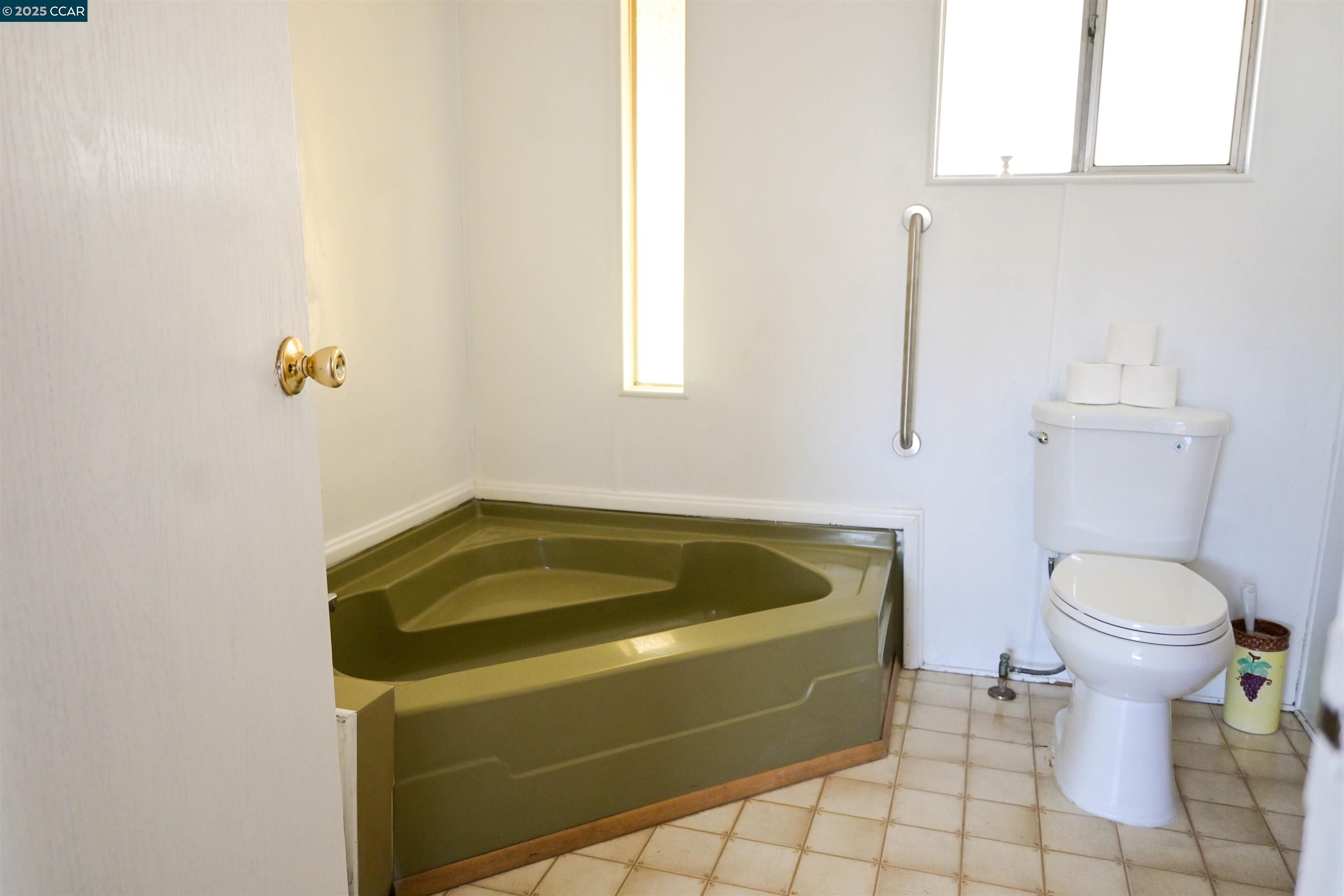 Detail Gallery Image 35 of 57 For 340 Avenida Flores, Pacheco,  CA 94553 - 2 Beds | 2 Baths